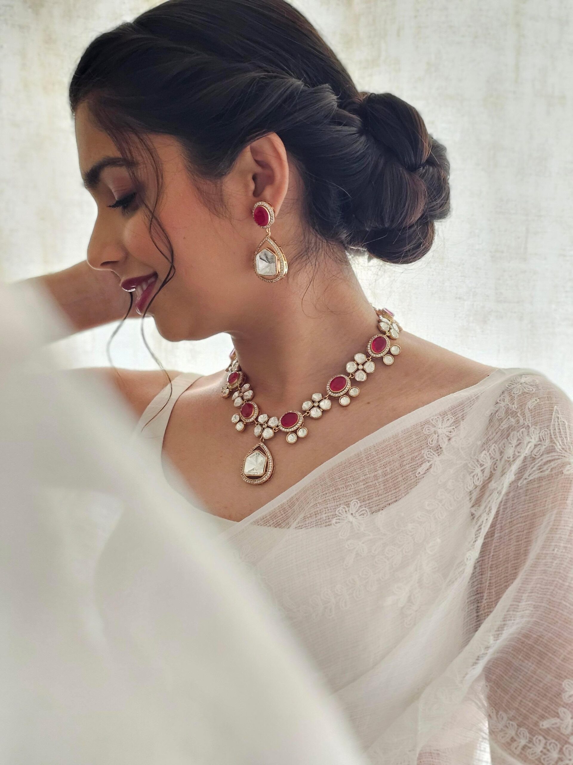 Shriya quartz and polki necklace Thumbnail