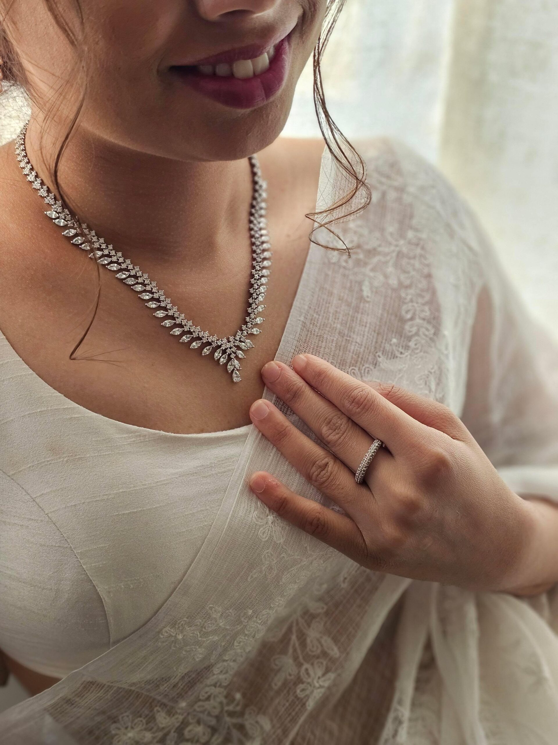 Liza delicate necklace Thumbnail