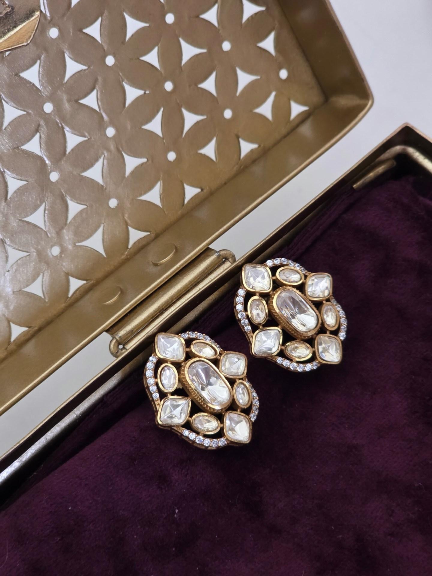 Vera polki studs Thumbnail