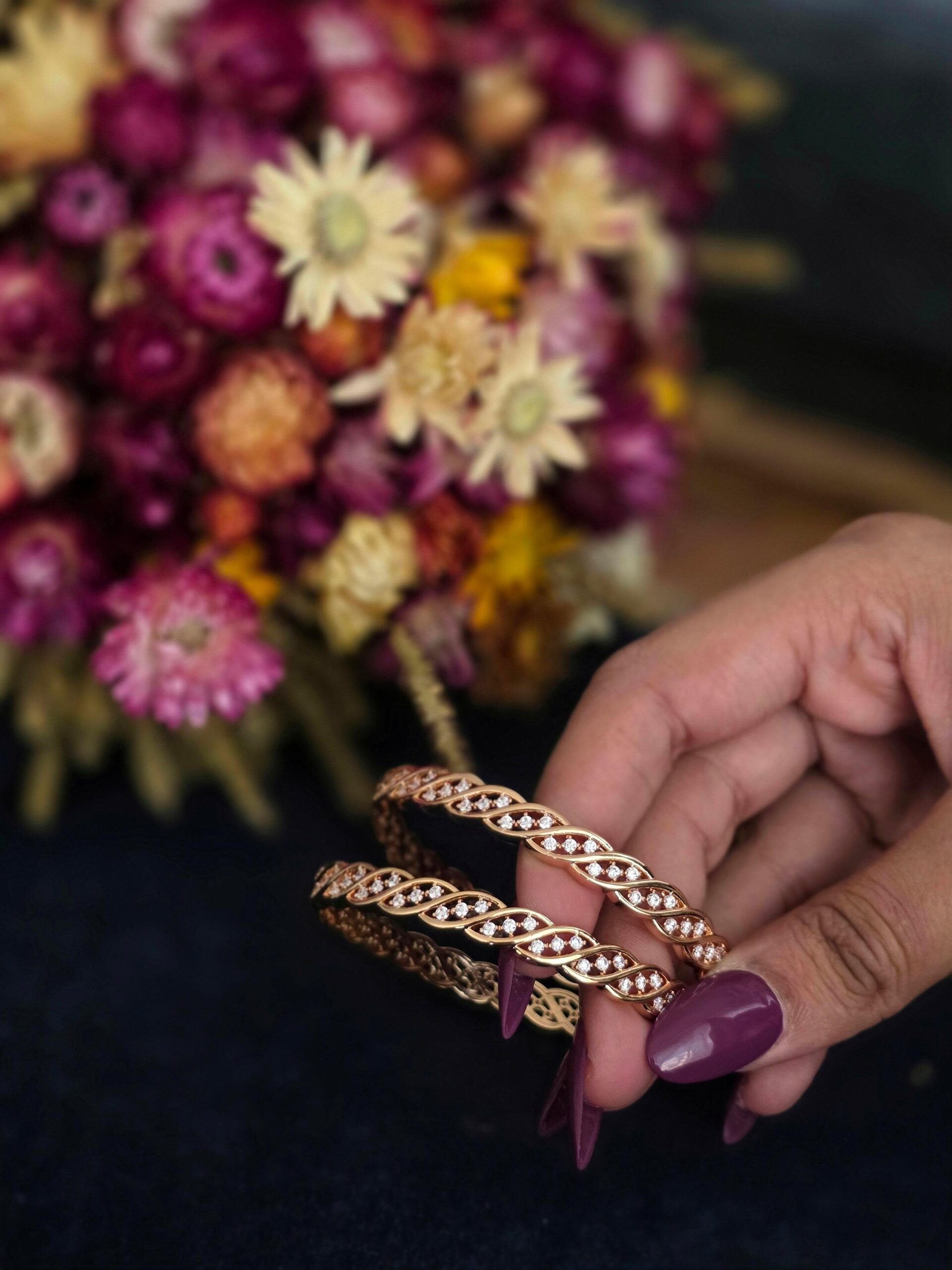 Zihan delicate bangles Thumbnail