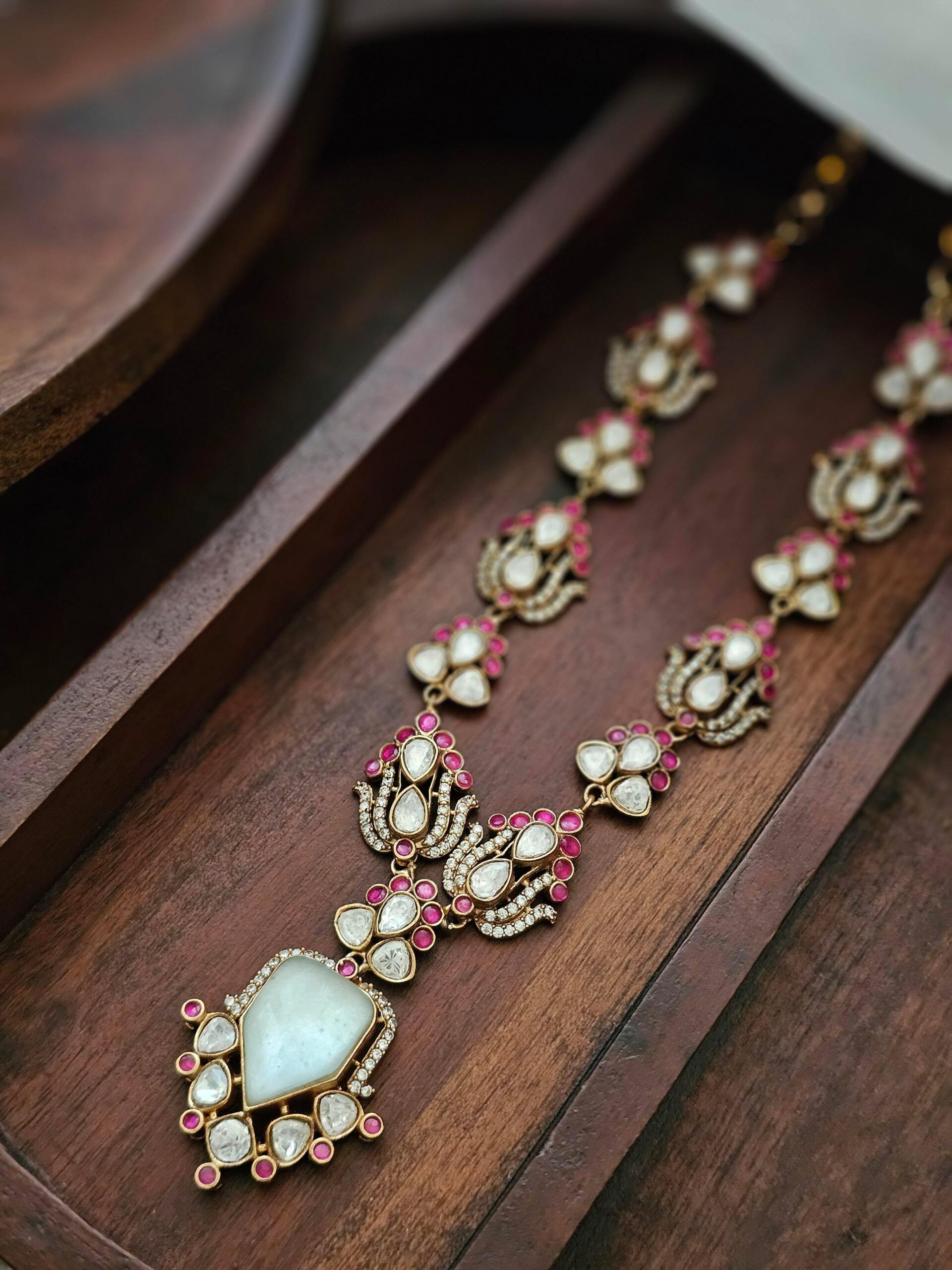 Kavira quartz and polki necklace Thumbnail