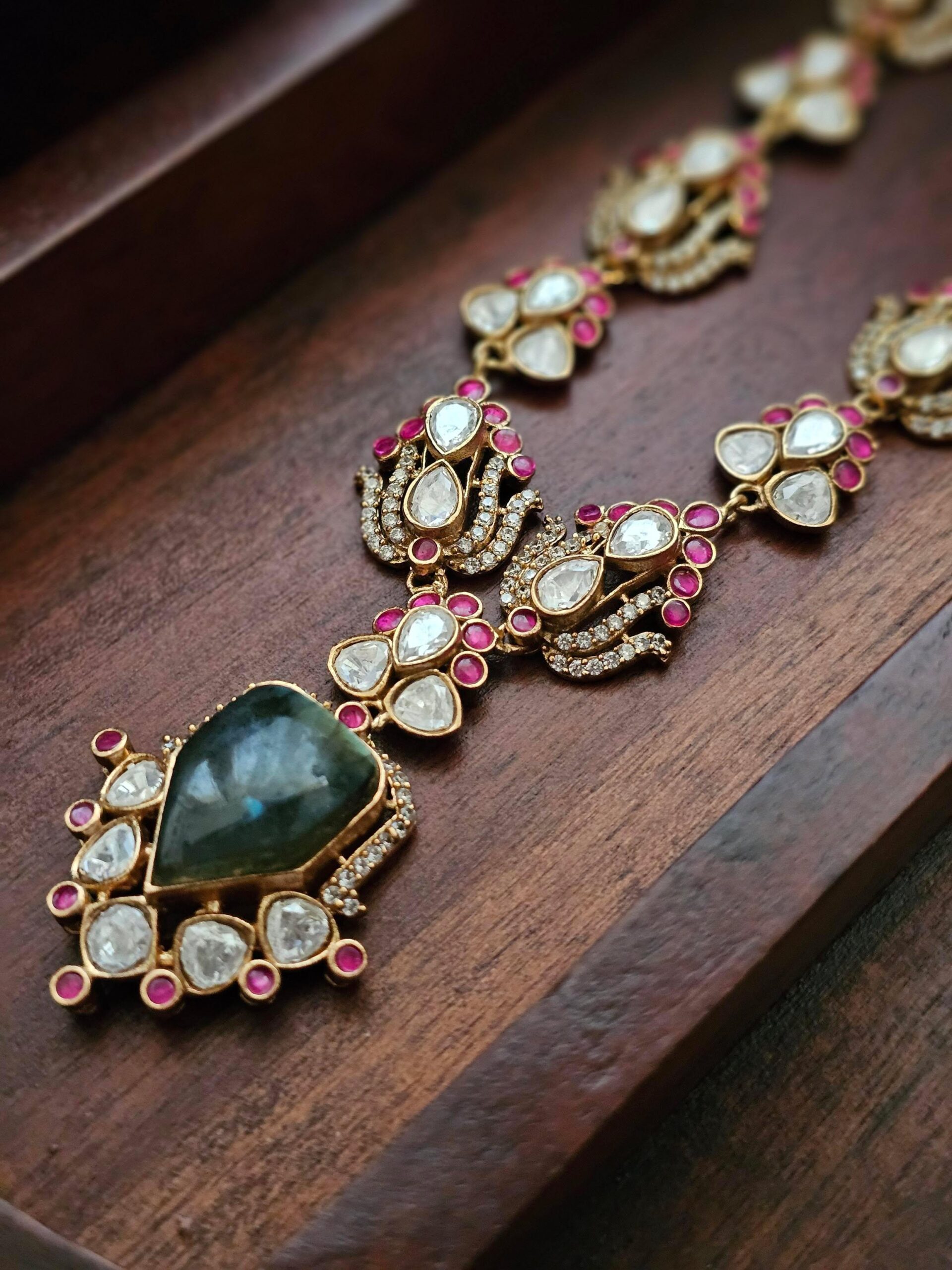 Kavira quartz and polki necklace Thumbnail