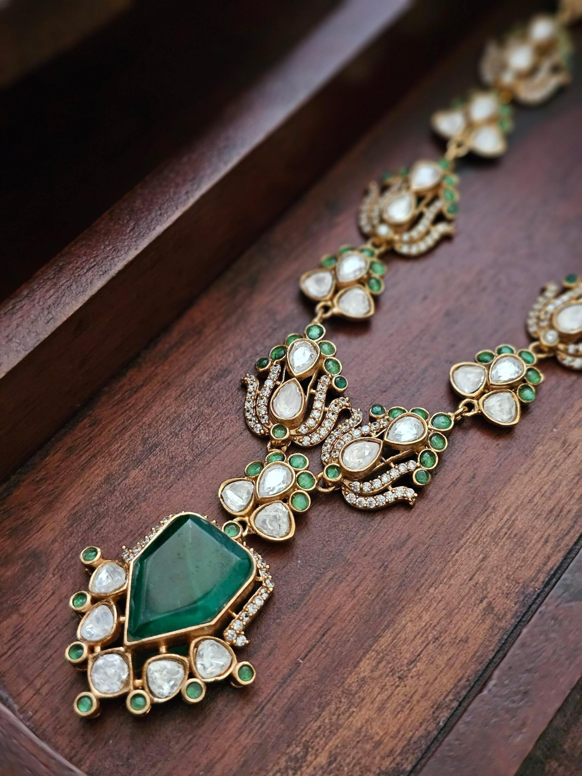 Kavira quartz and polki necklace Thumbnail