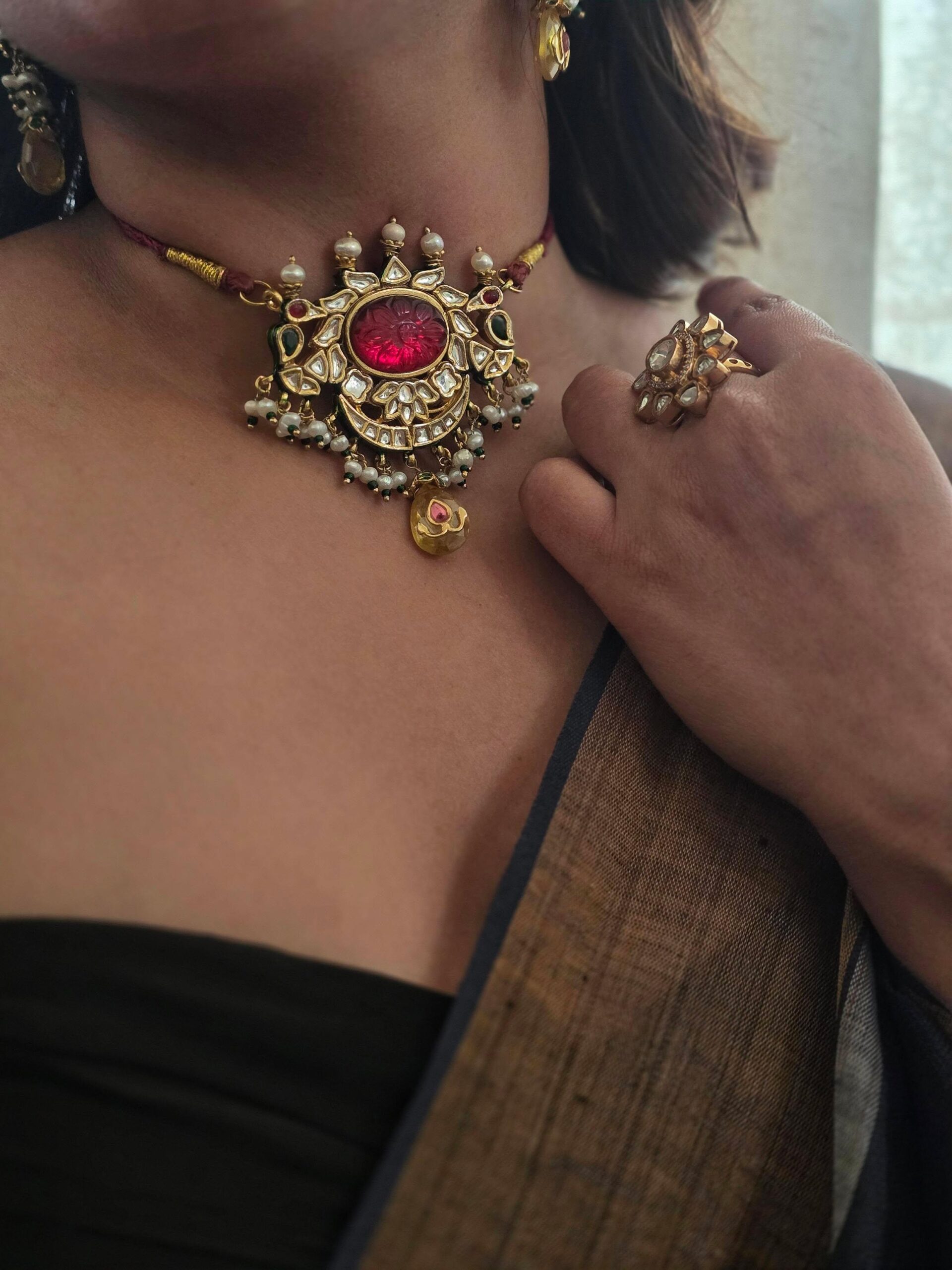 Siya semi-precious stone choker Thumbnail