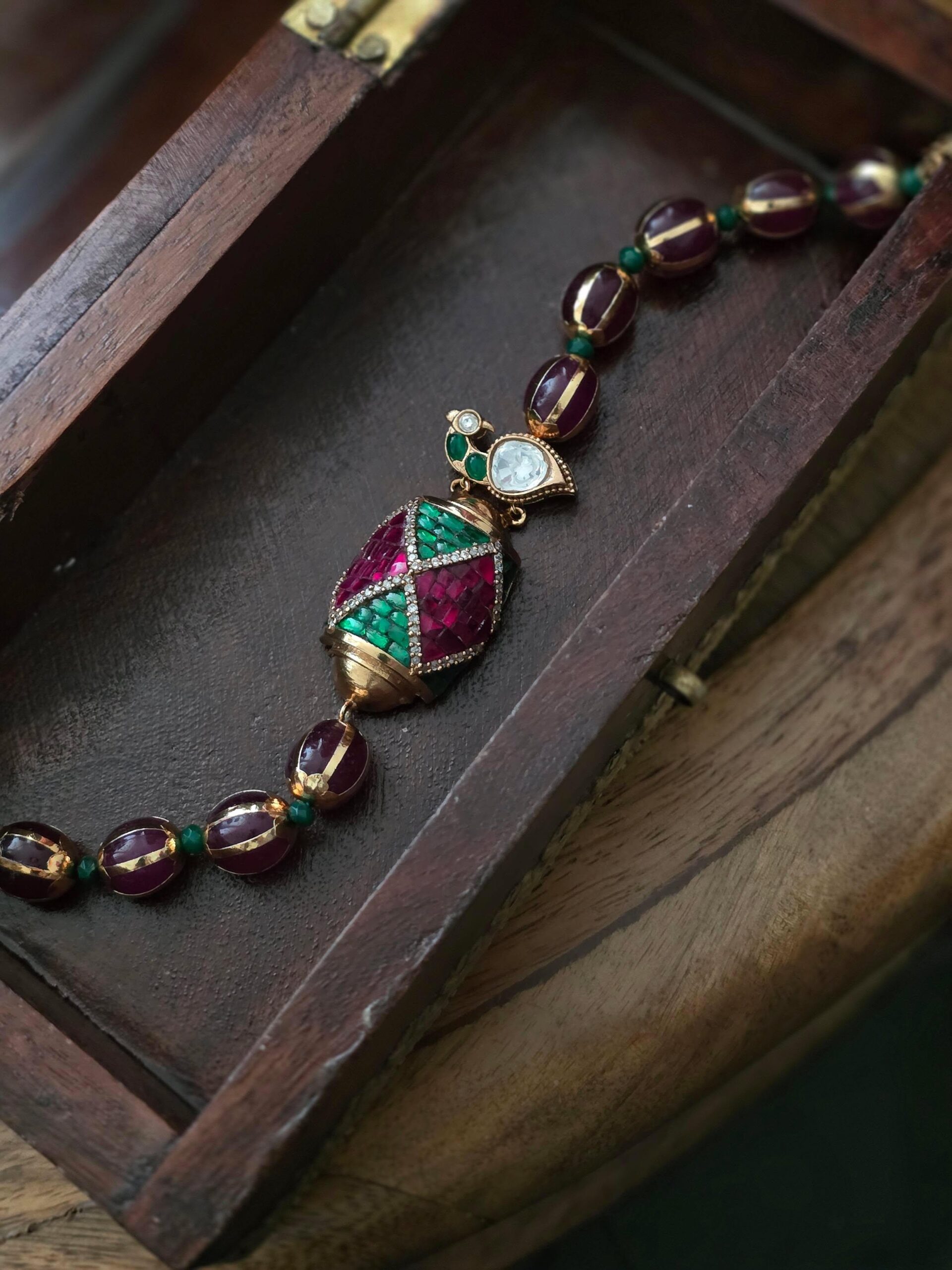 Raag Semi-precious choker Thumbnail