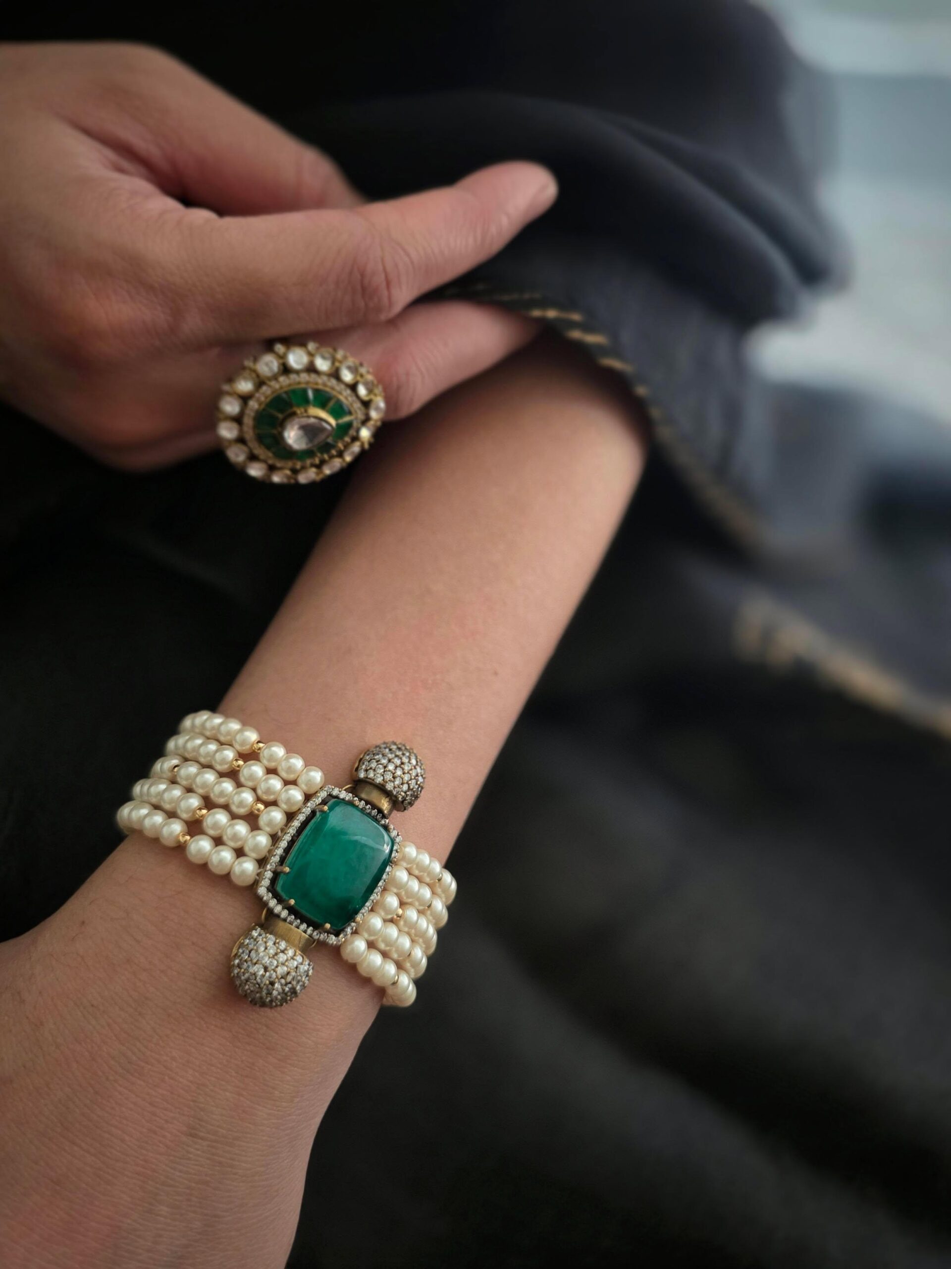 Girisha pearl and quartz long necklace Thumbnail