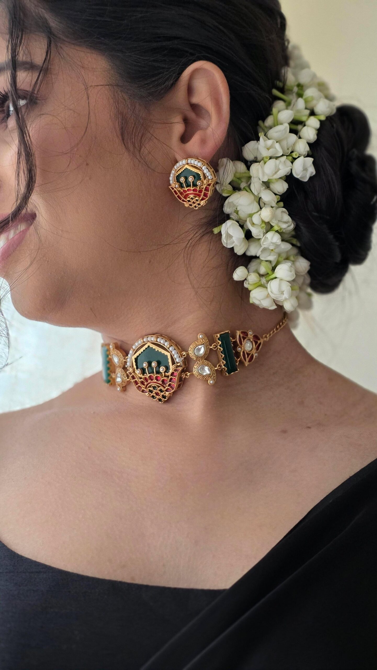 Madhuban handcrafted choker Thumbnail