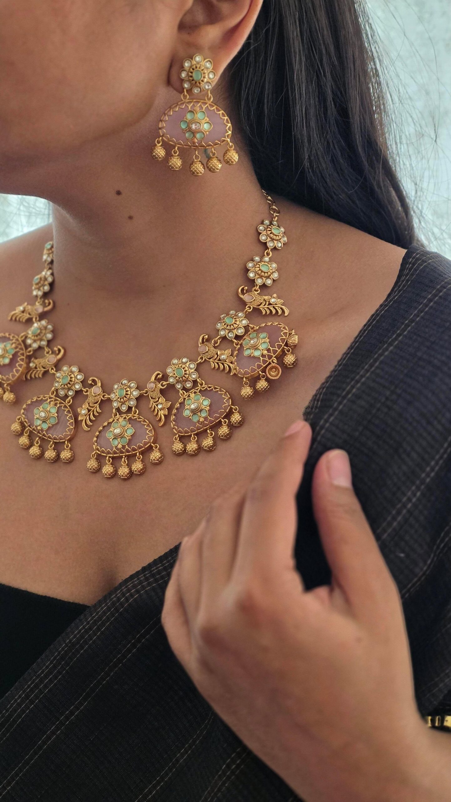 Meenalata handcrafted quartz necklace Thumbnail