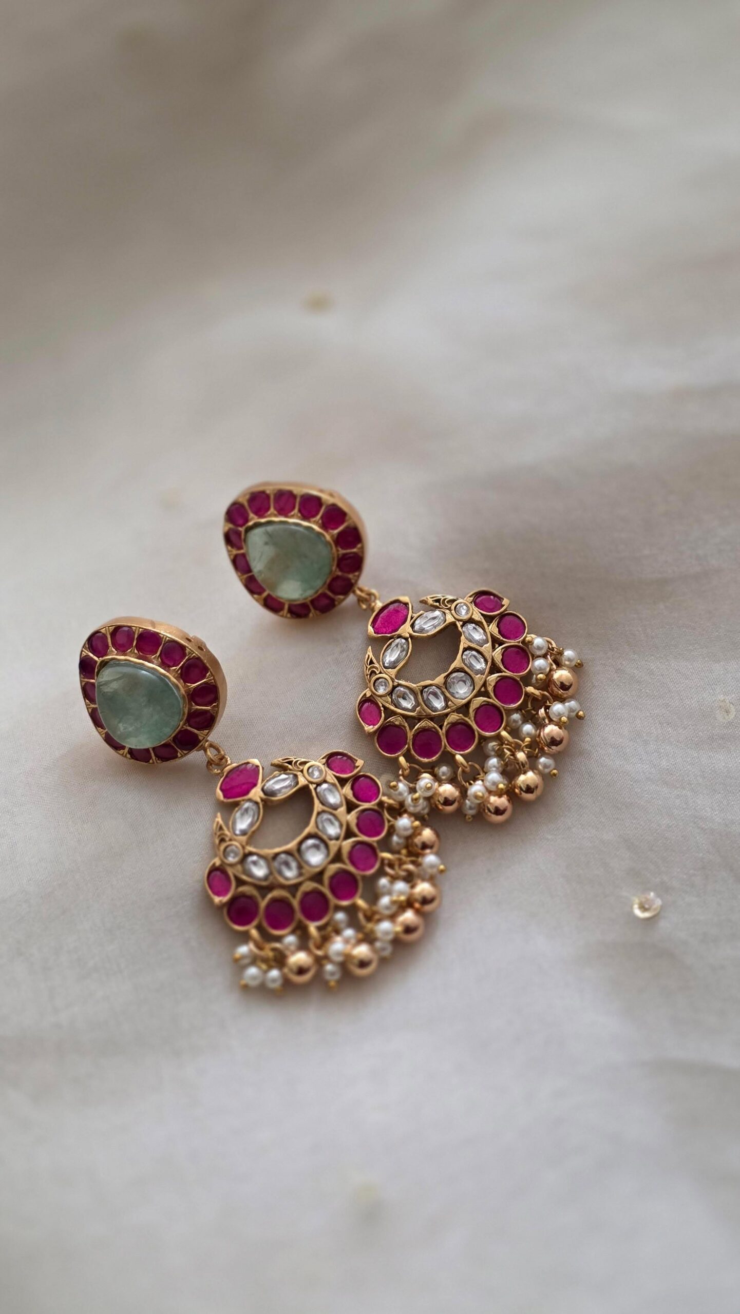 Varshini quartz and polki necklace Thumbnail
