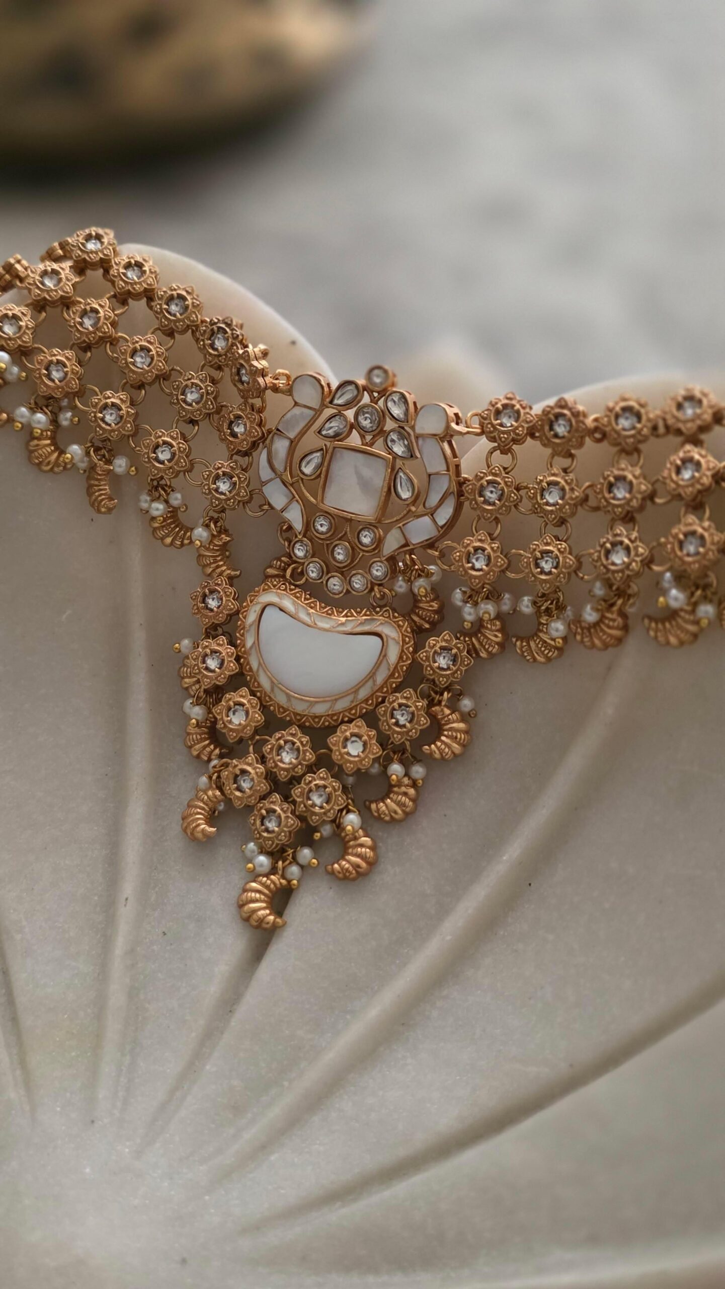 Mukti handcrafted choker Thumbnail