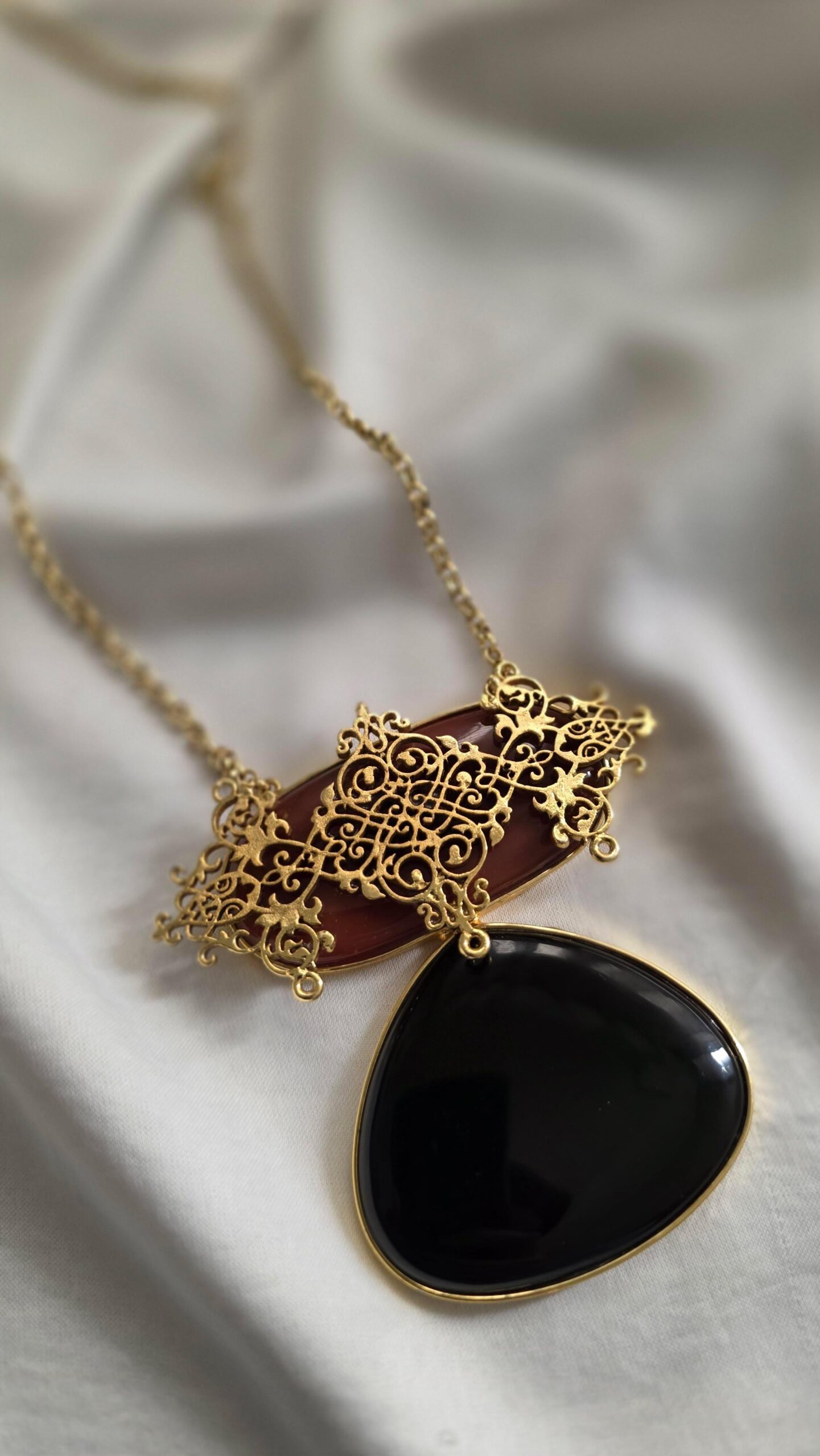 Vaani delicate necklace Thumbnail