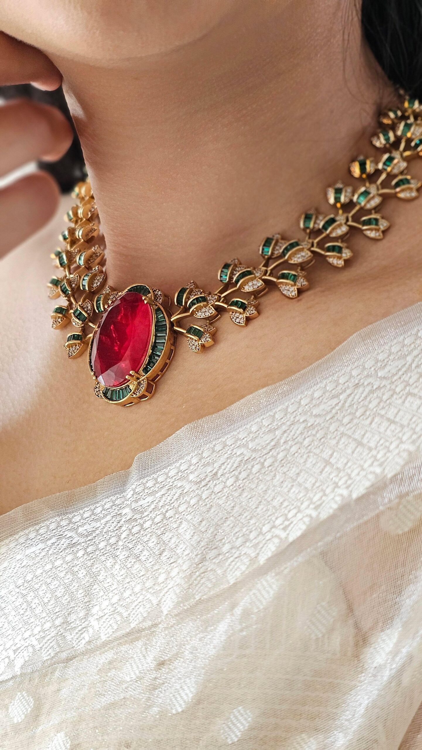 Rossie semi precious quartz necklace Thumbnail