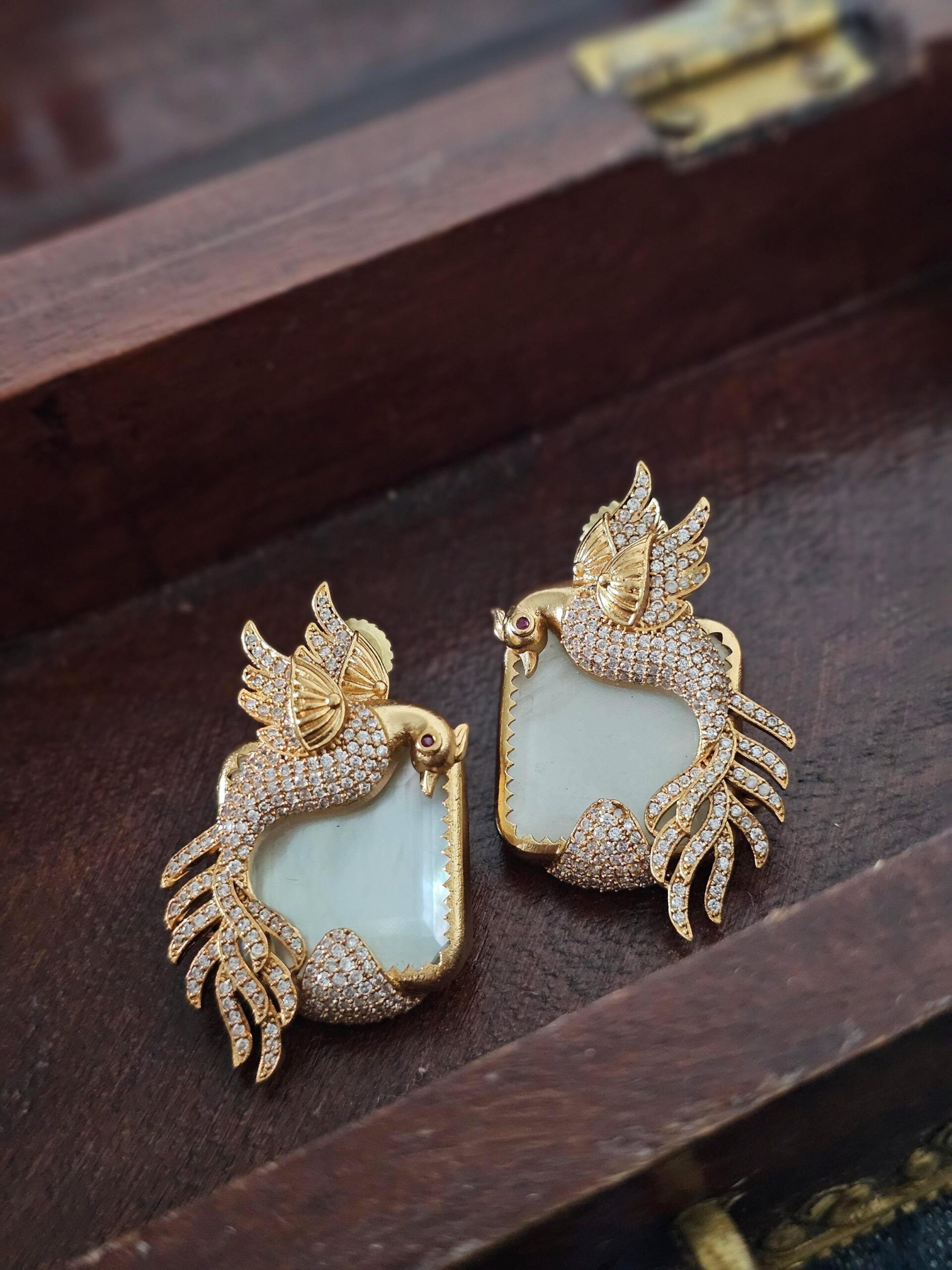 Nash quartz earrings Thumbnail