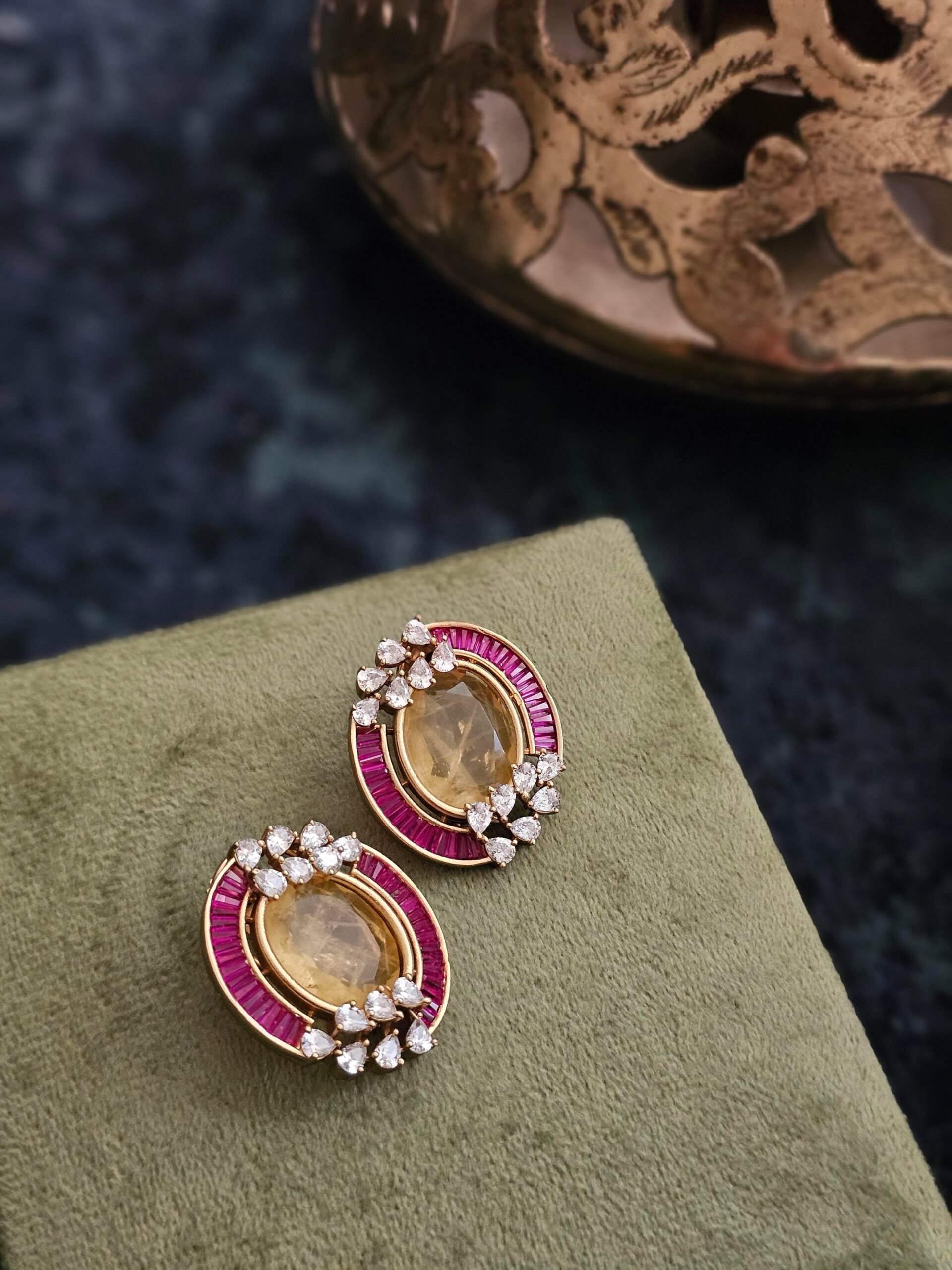Dripti quartz studs Thumbnail