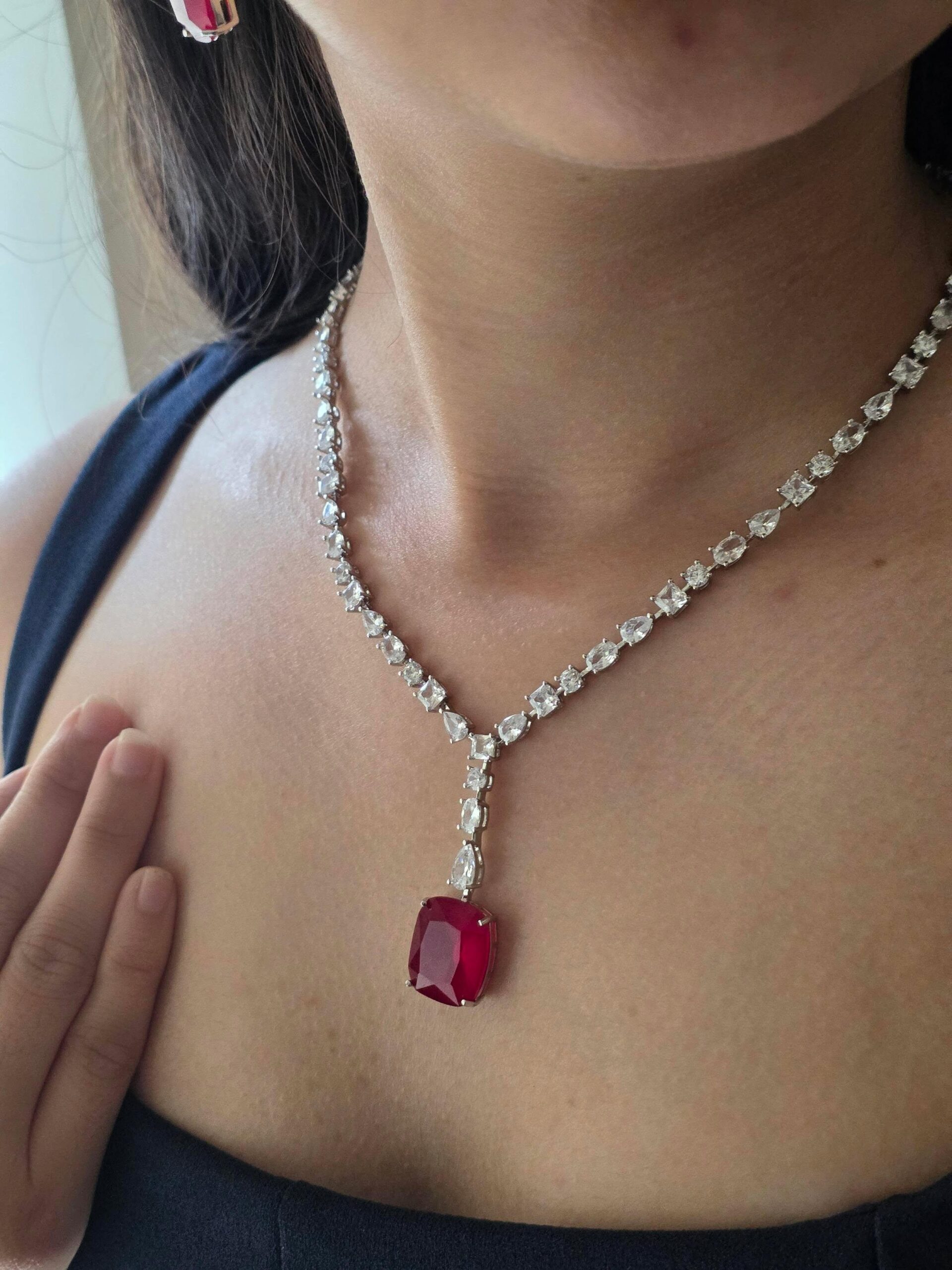 Mehr delicate quartz necklace Thumbnail