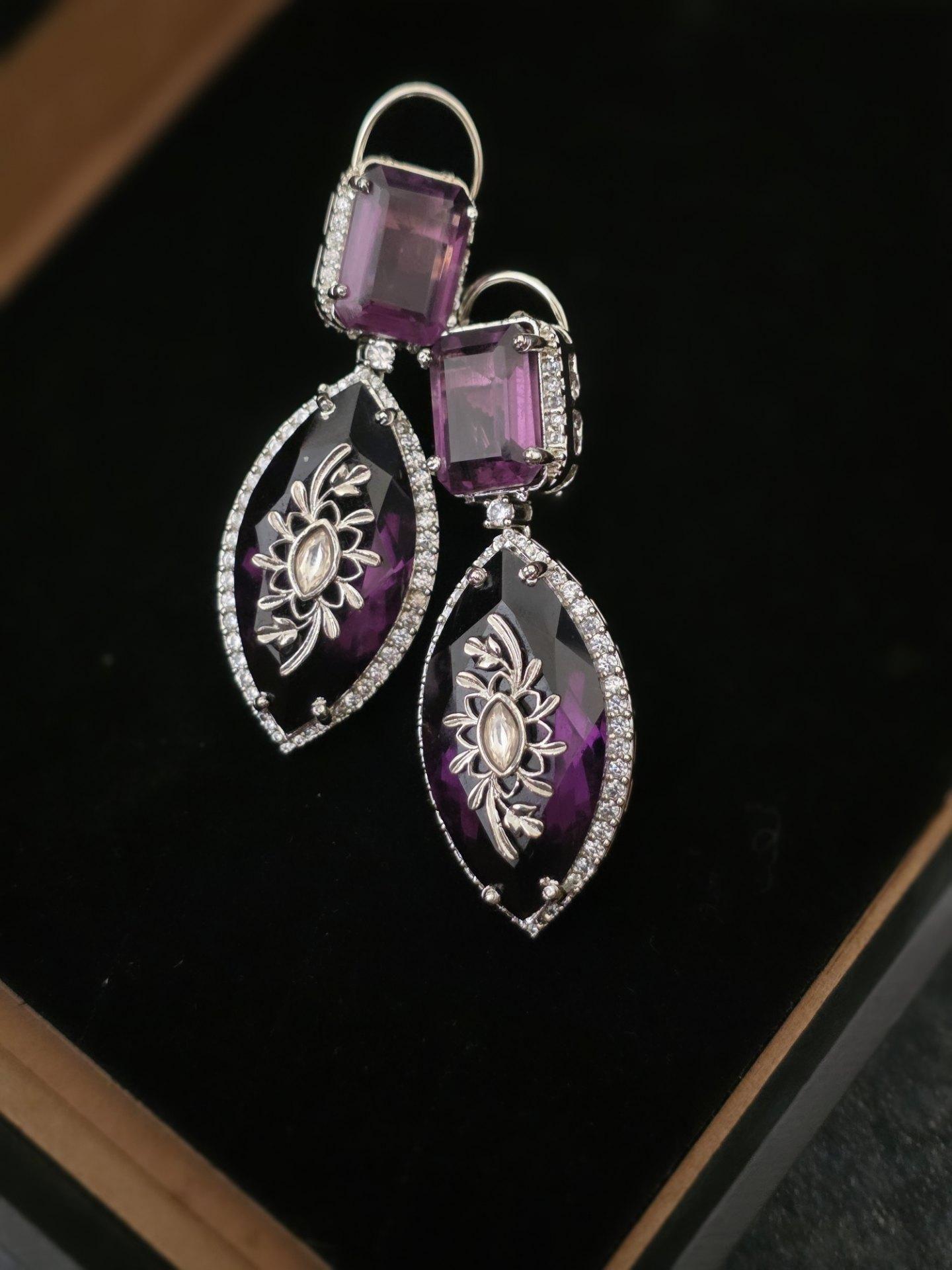 Riva statement earrings Thumbnail