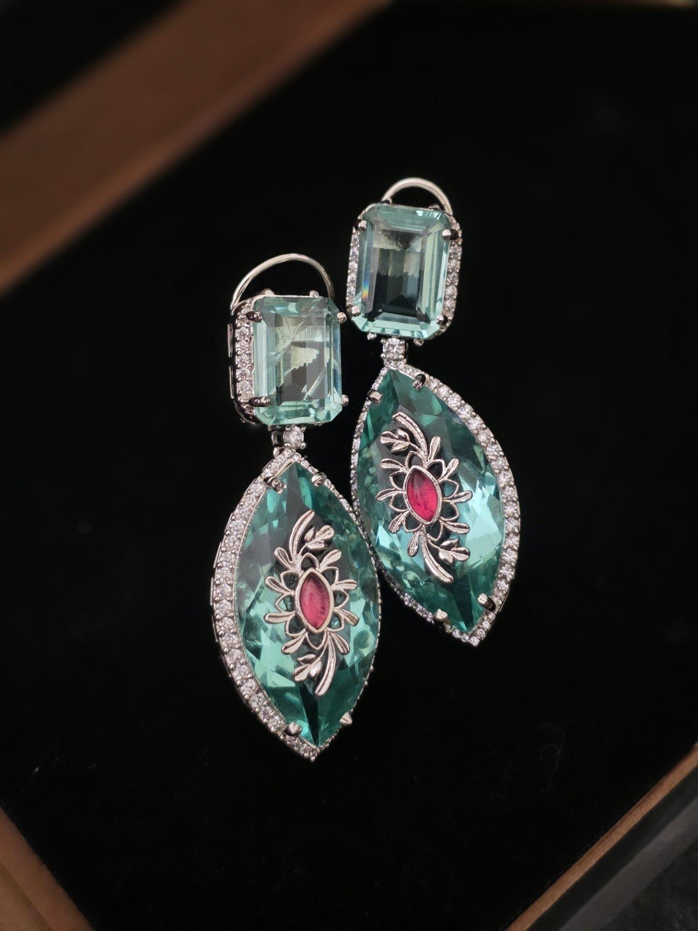 Riva statement earrings Thumbnail