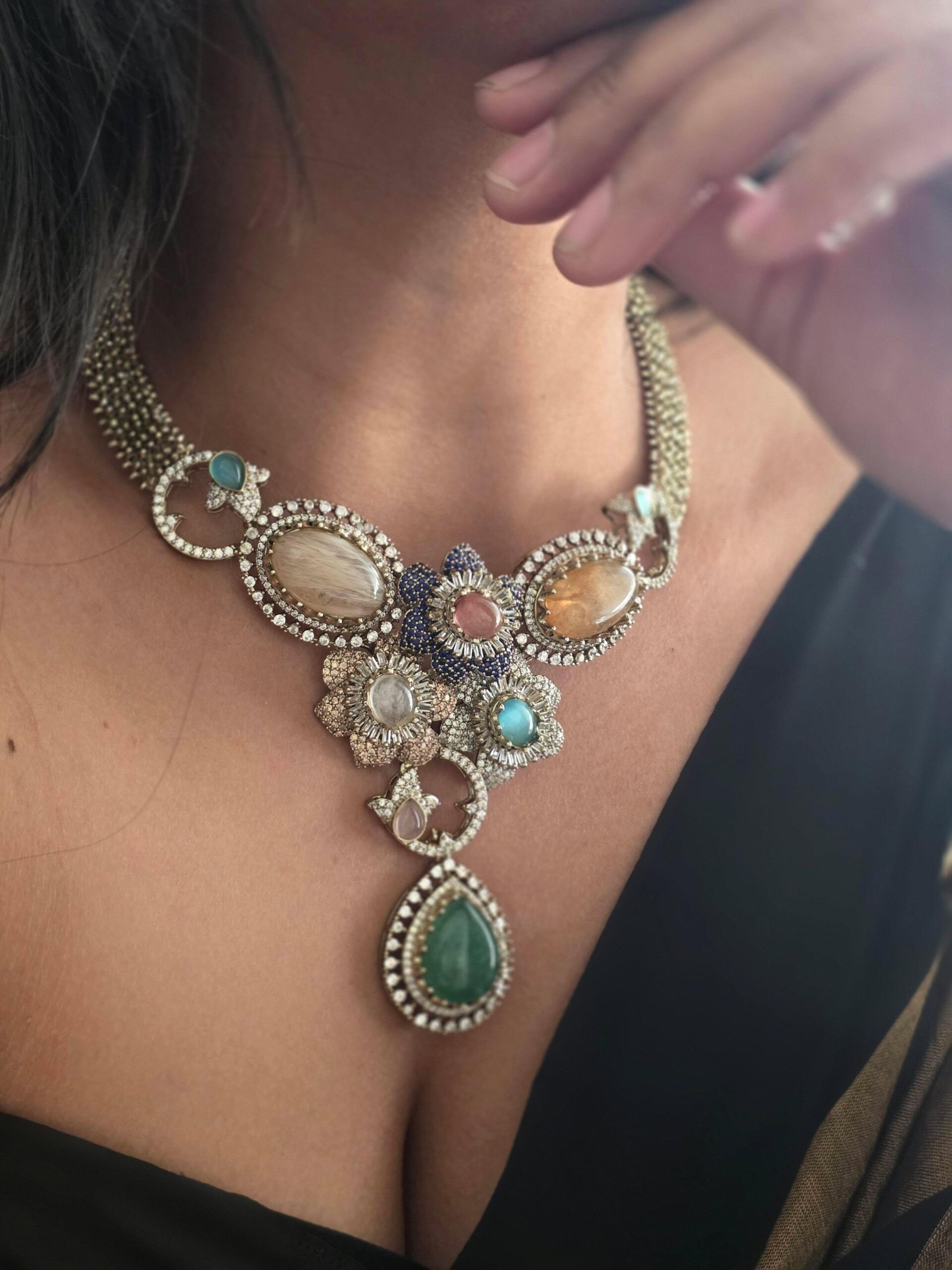 Elora semi-precious quartz necklace Thumbnail