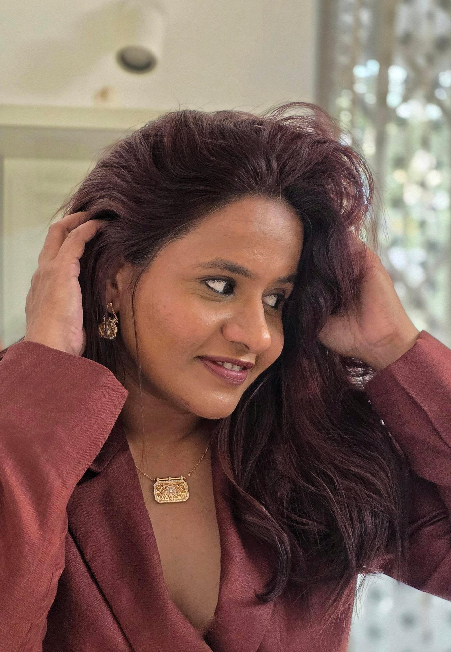 Jharokha delicate necklace Thumbnail