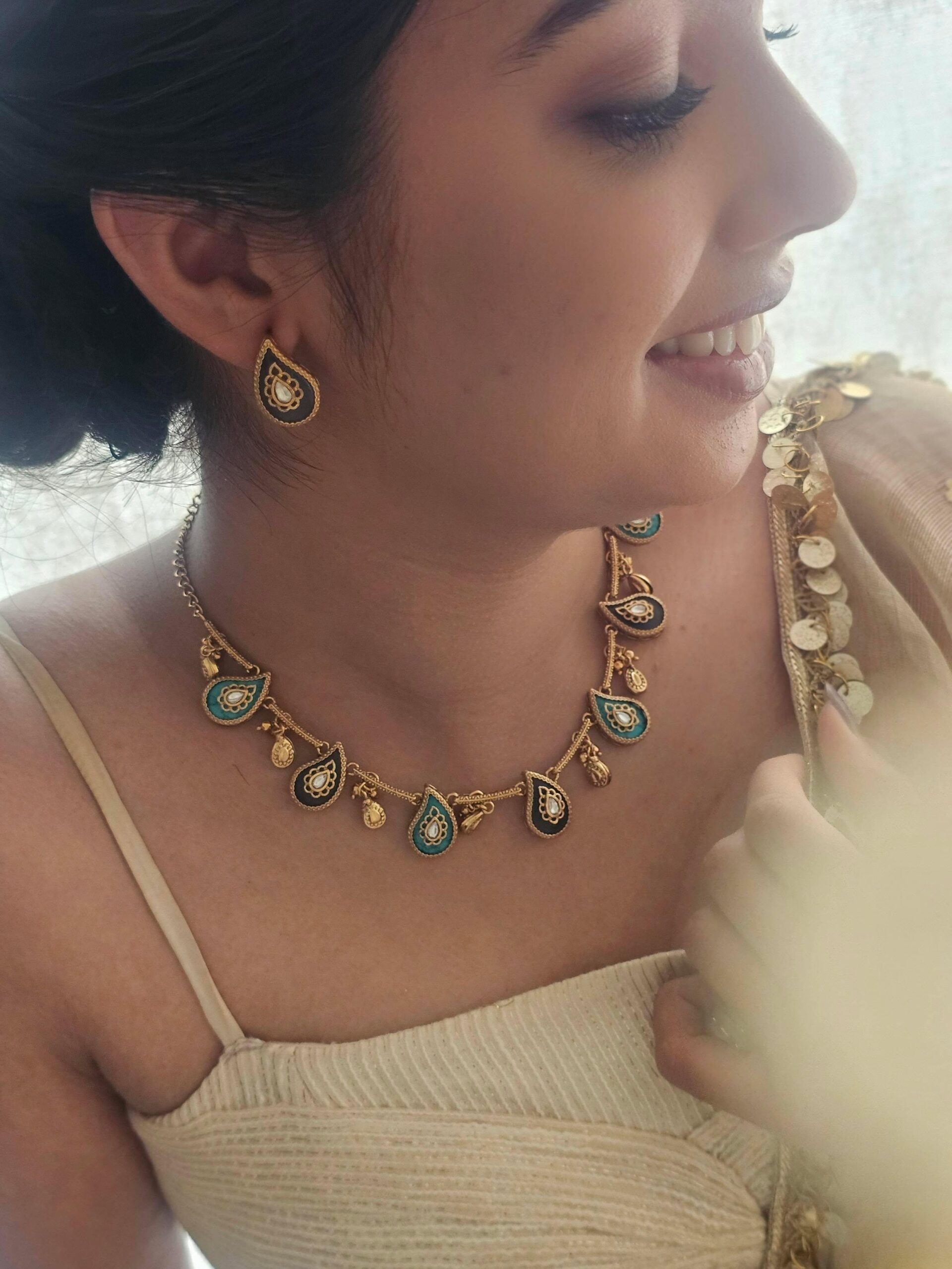 Krisha handcrafted delicate necklace Thumbnail