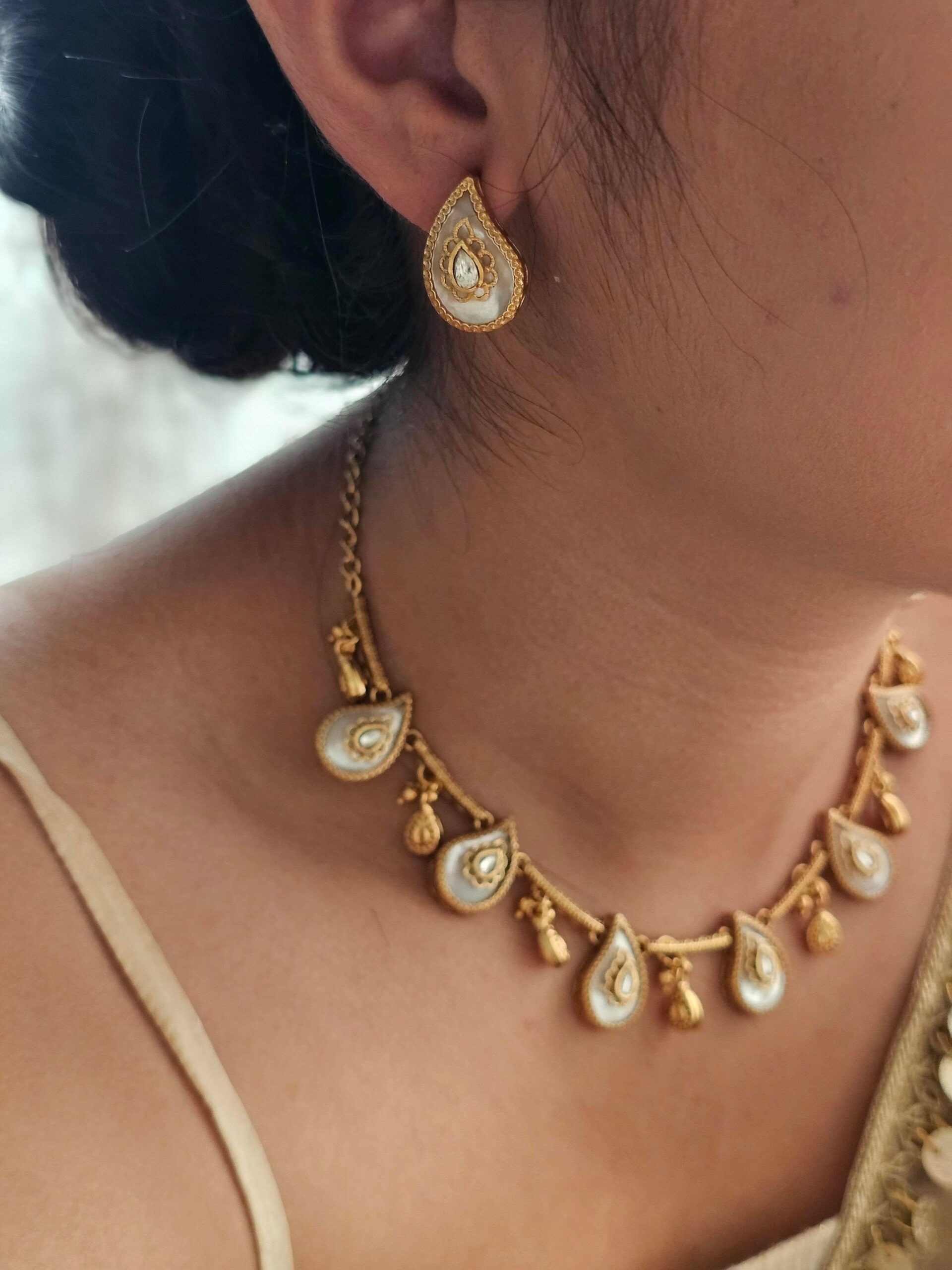 Krisha handcrafted delicate necklace Thumbnail