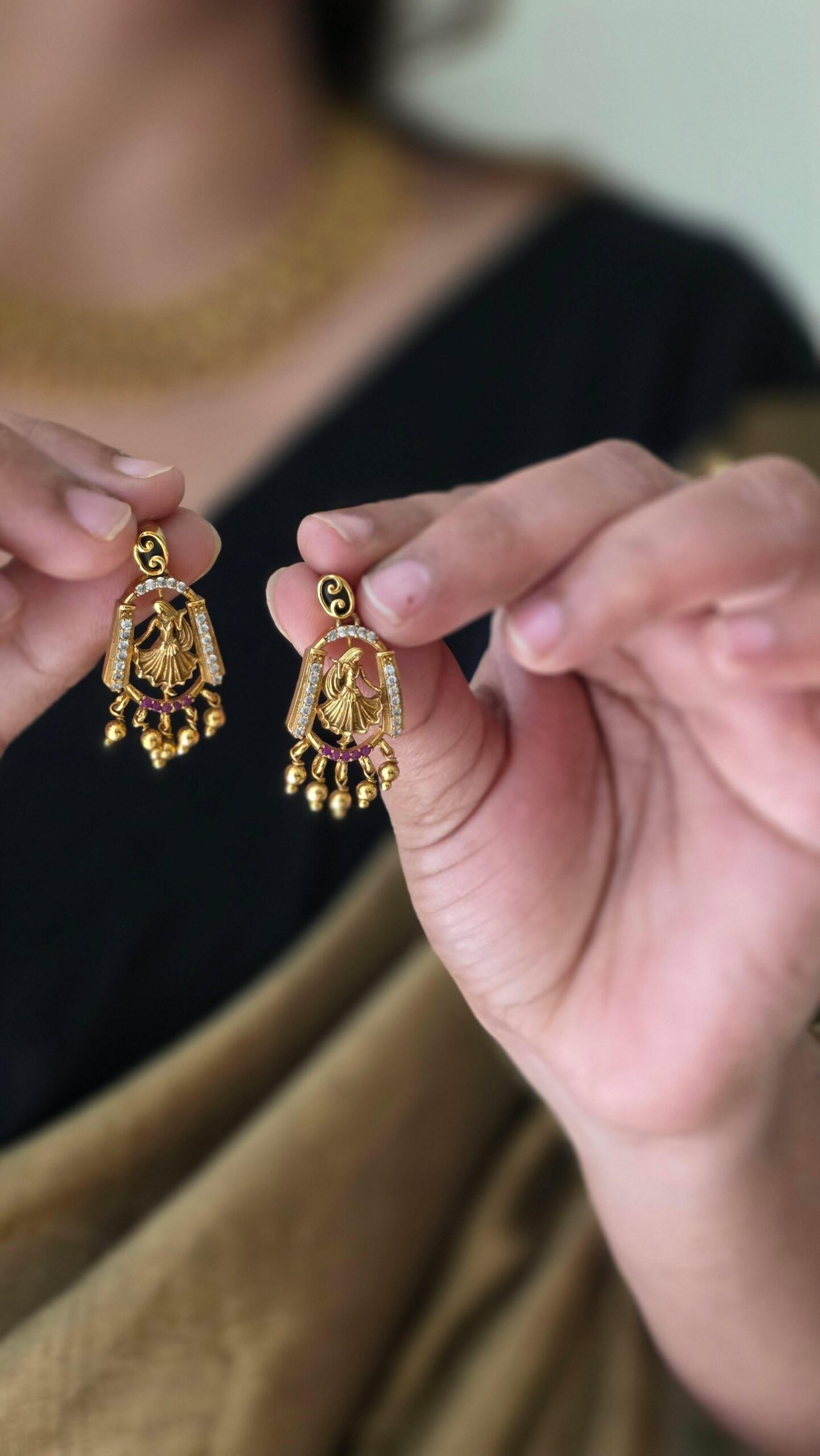 Deetya handcrafted necklace Thumbnail