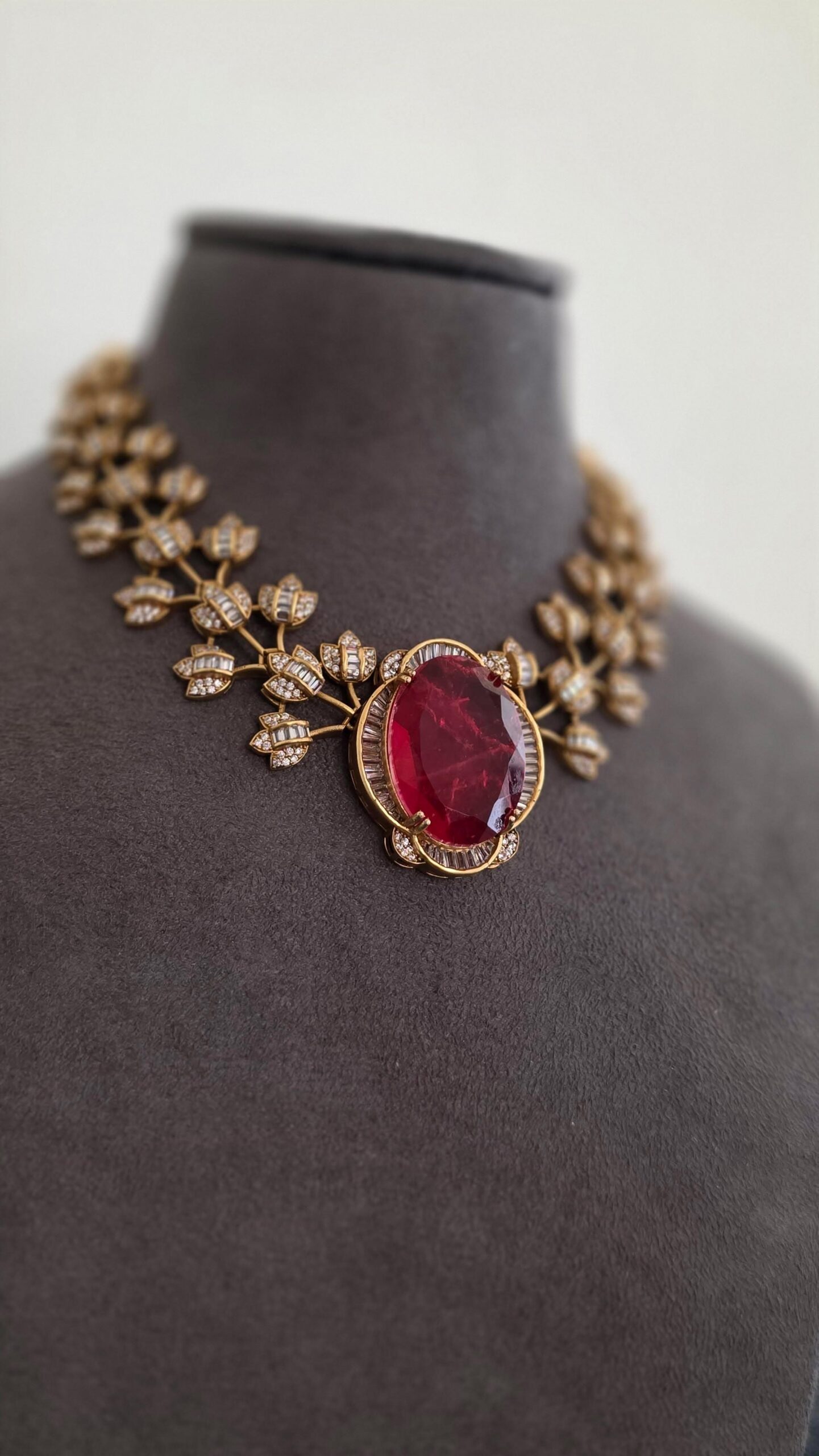 Rossie semi precious quartz necklace Thumbnail