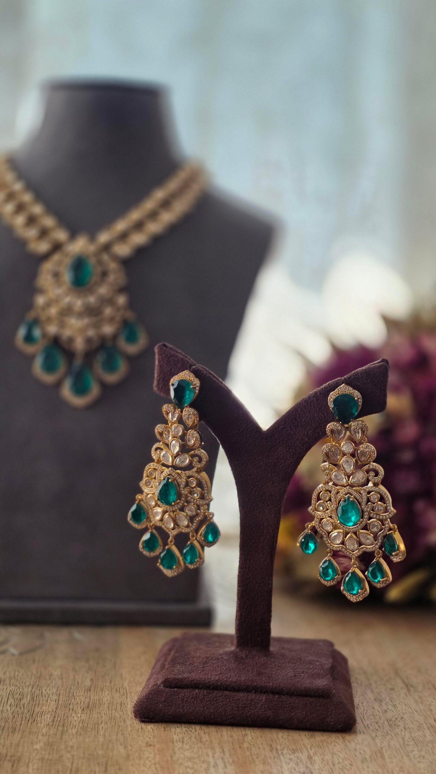 Ishvani polki & quartz necklace Thumbnail