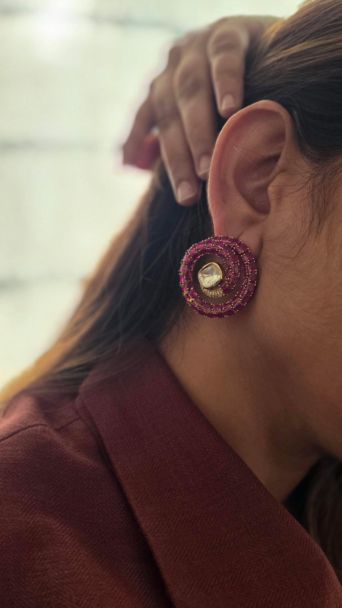 Vini statement studs Thumbnail