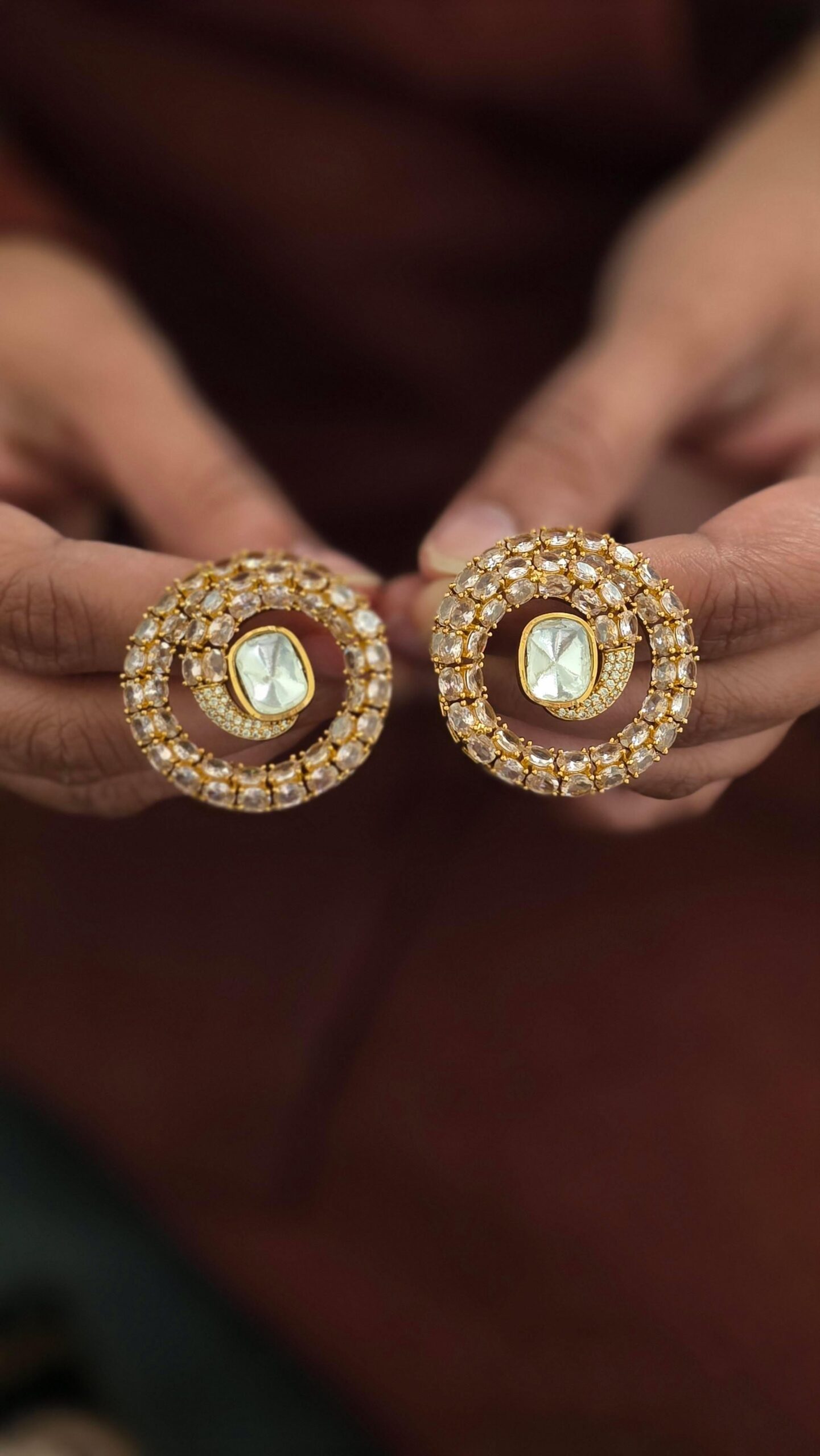 Vini statement studs Thumbnail