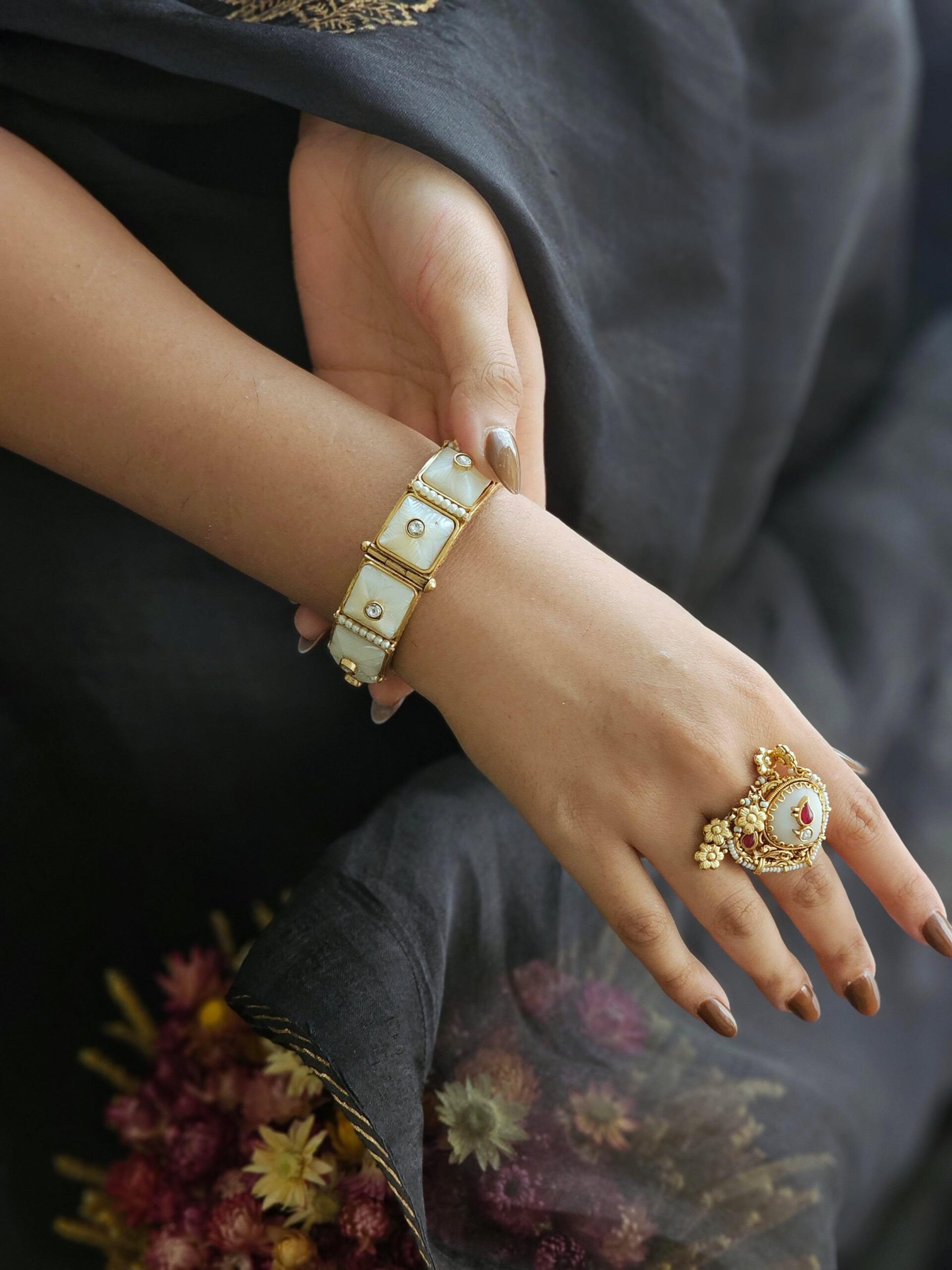 Malvi handcrafted kada Thumbnail