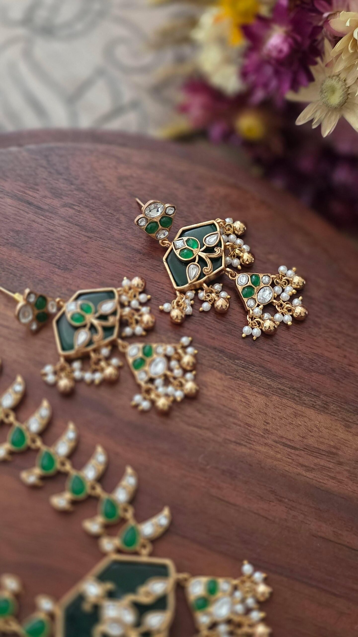 Harshika quartz necklace Thumbnail