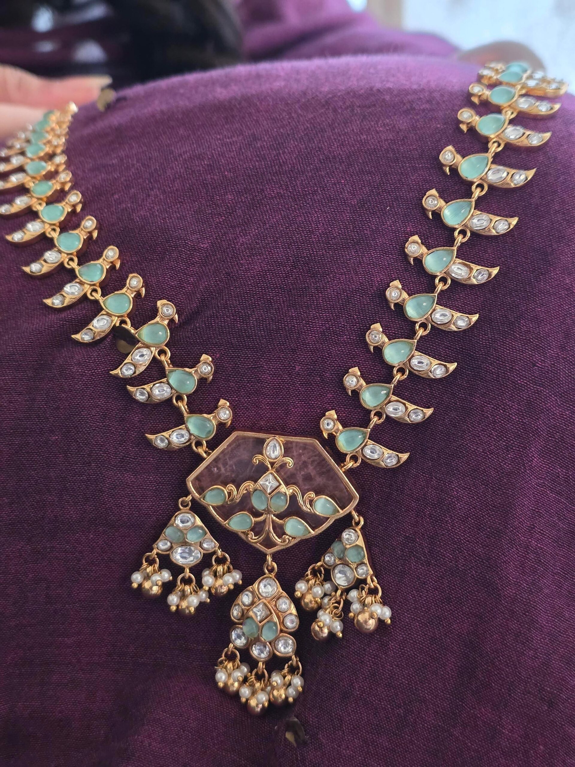 Harshika quartz and polki necklace Thumbnail