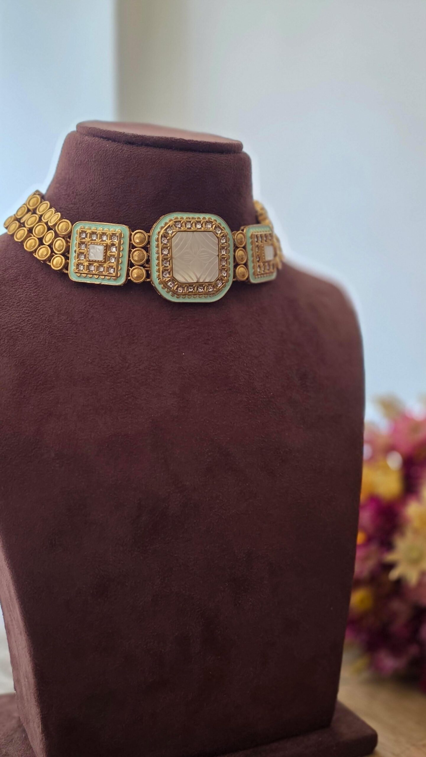 Meera handcrafted choker Thumbnail