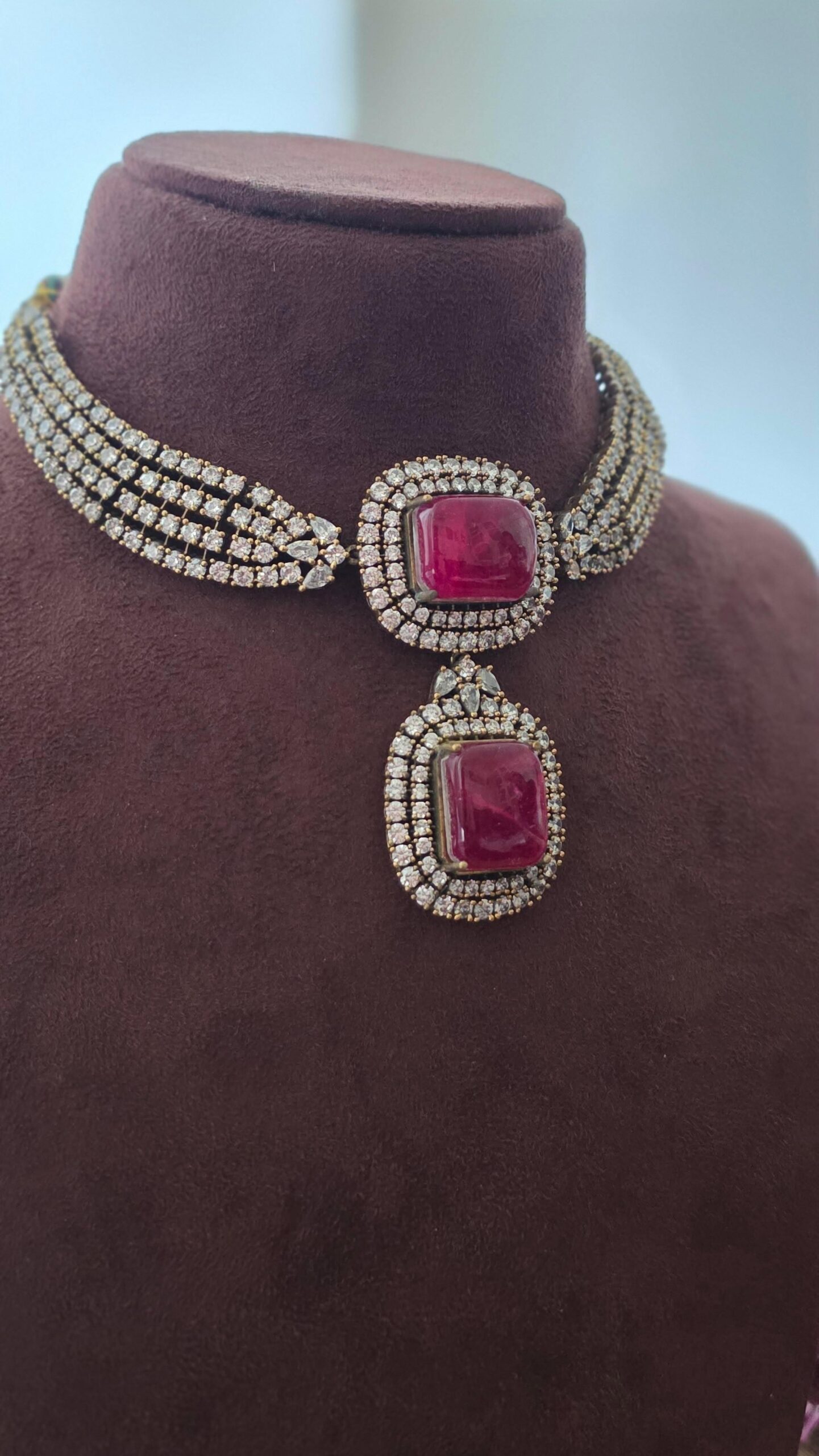 Myra quartz and polki necklace Thumbnail