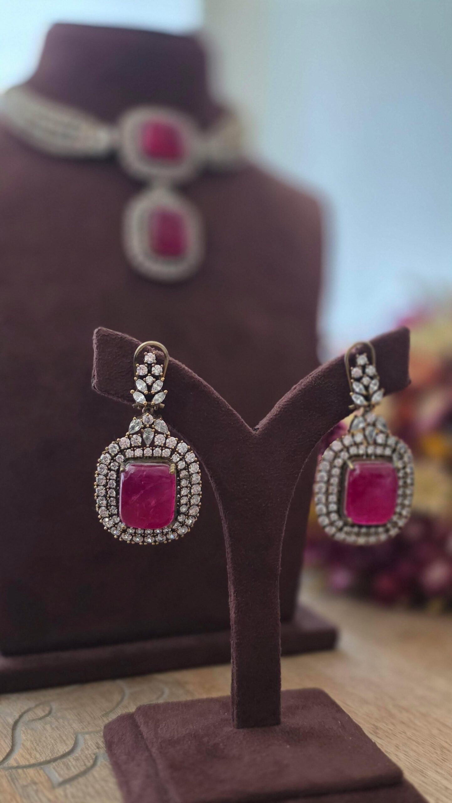 Myra quartz and polki necklace Thumbnail