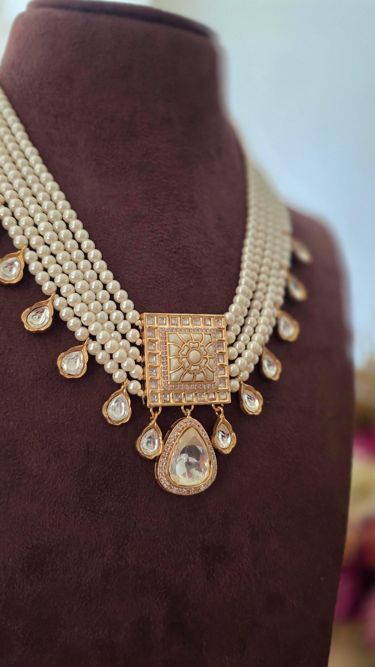Gianna pearl and polki necklace Thumbnail