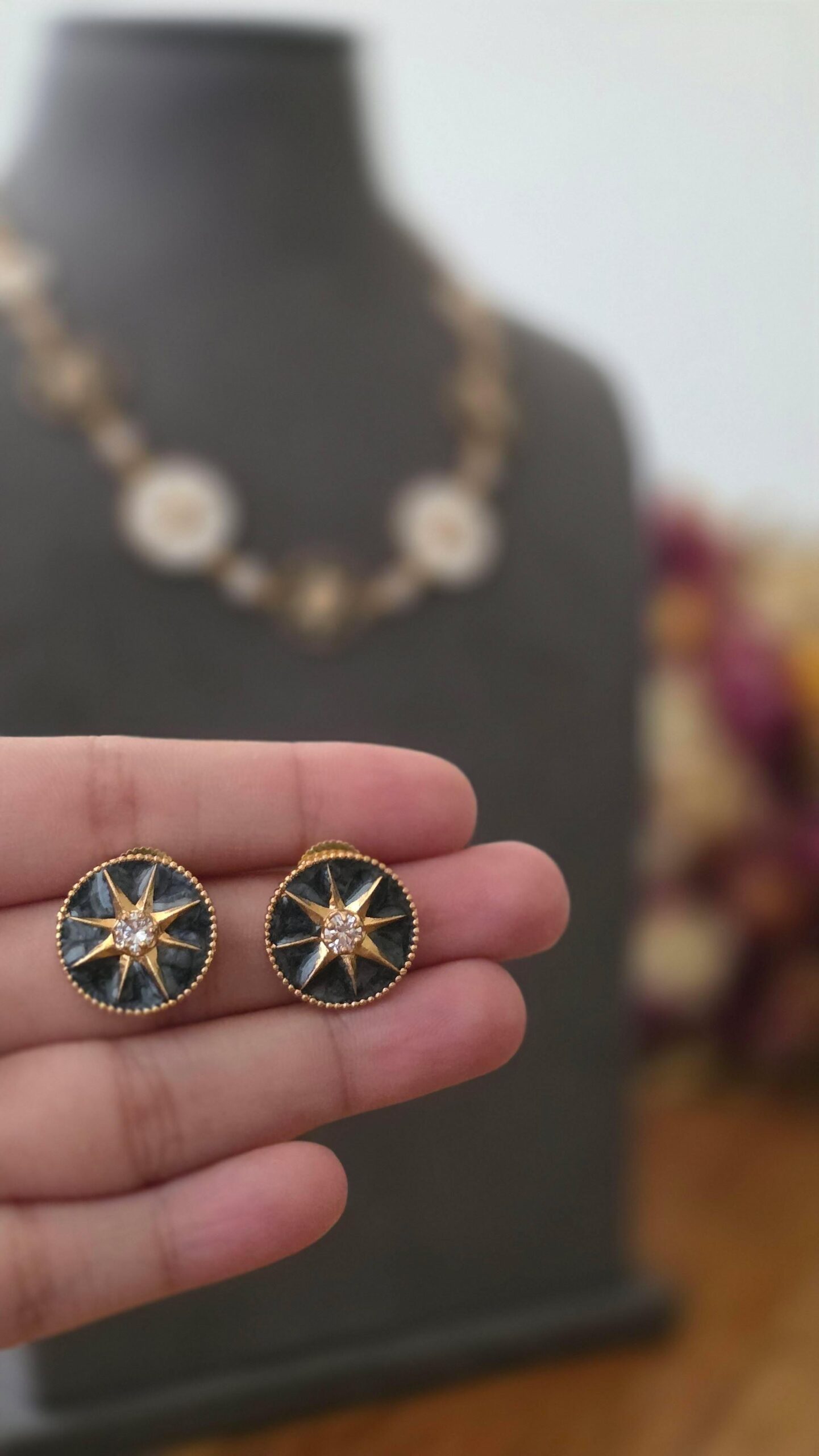Zina delicate polki necklace Thumbnail