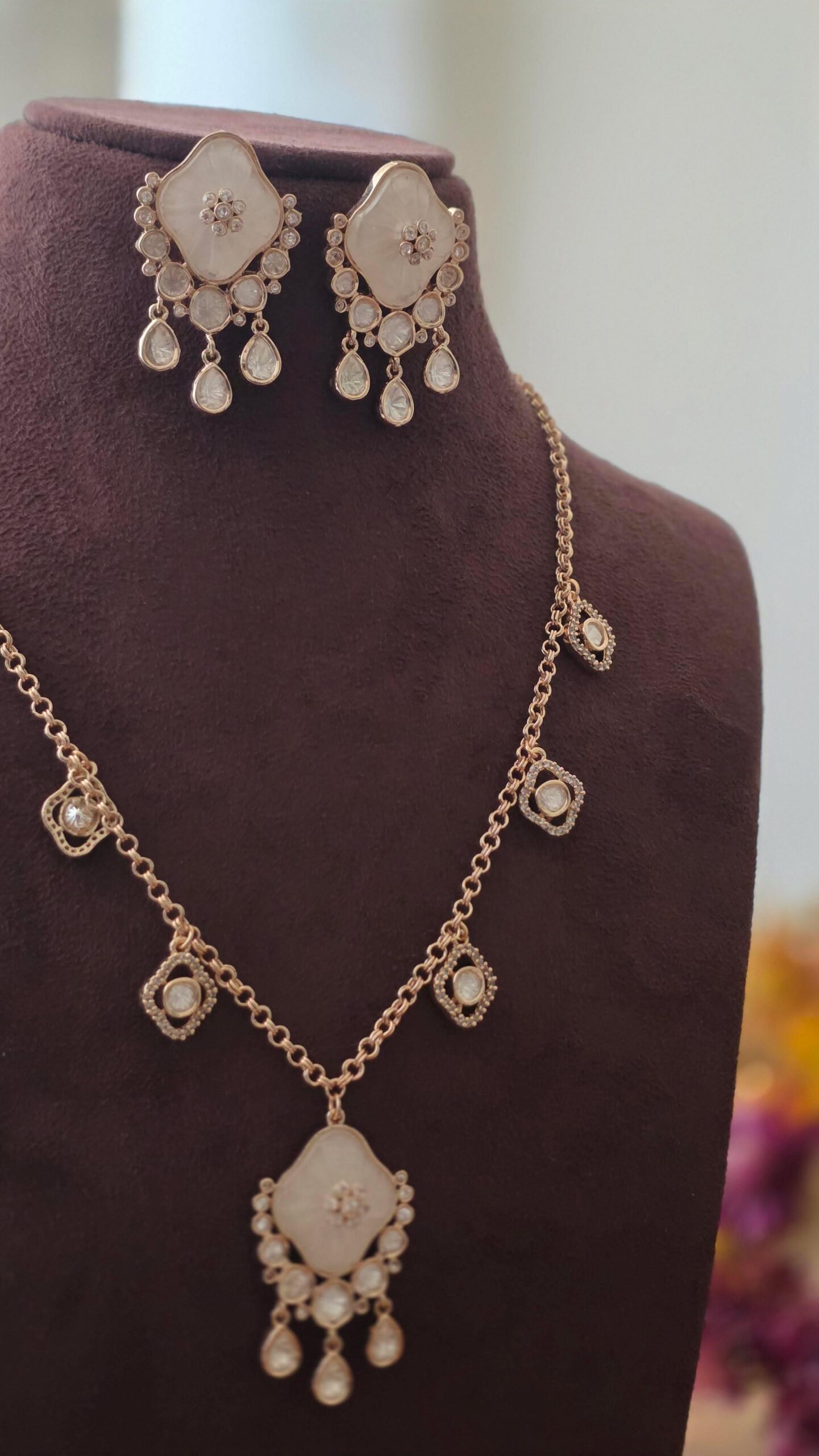 Niti Delicate Necklace Thumbnail