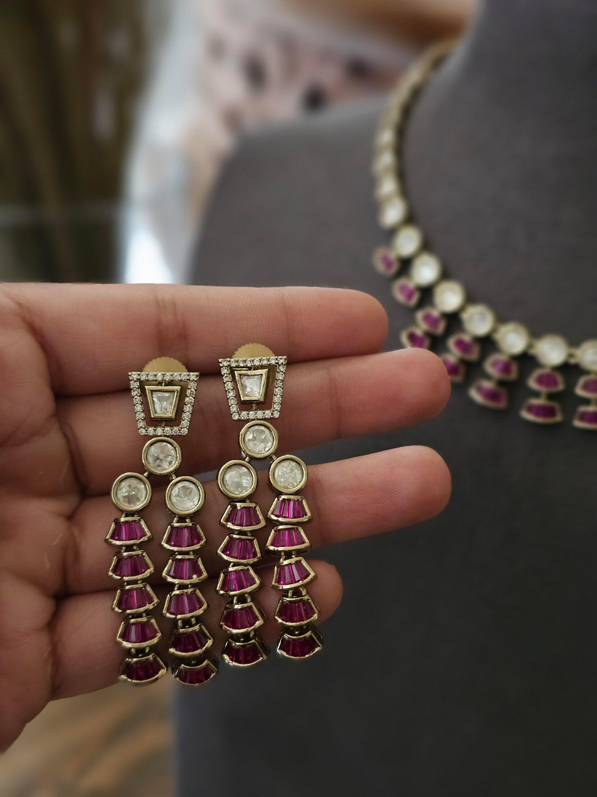Avni Delicate Neckalce Thumbnail