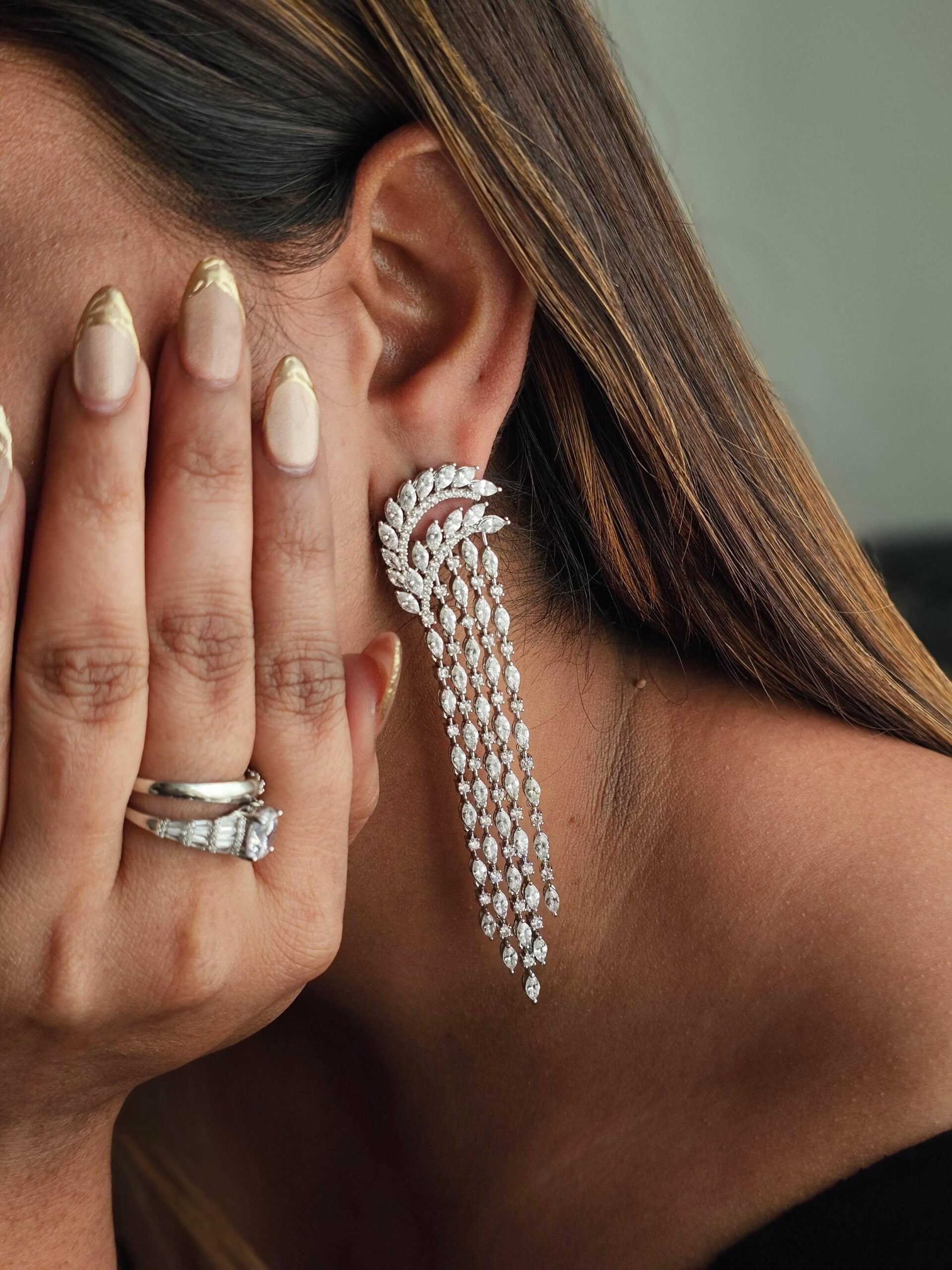 Della statement earrings Thumbnail