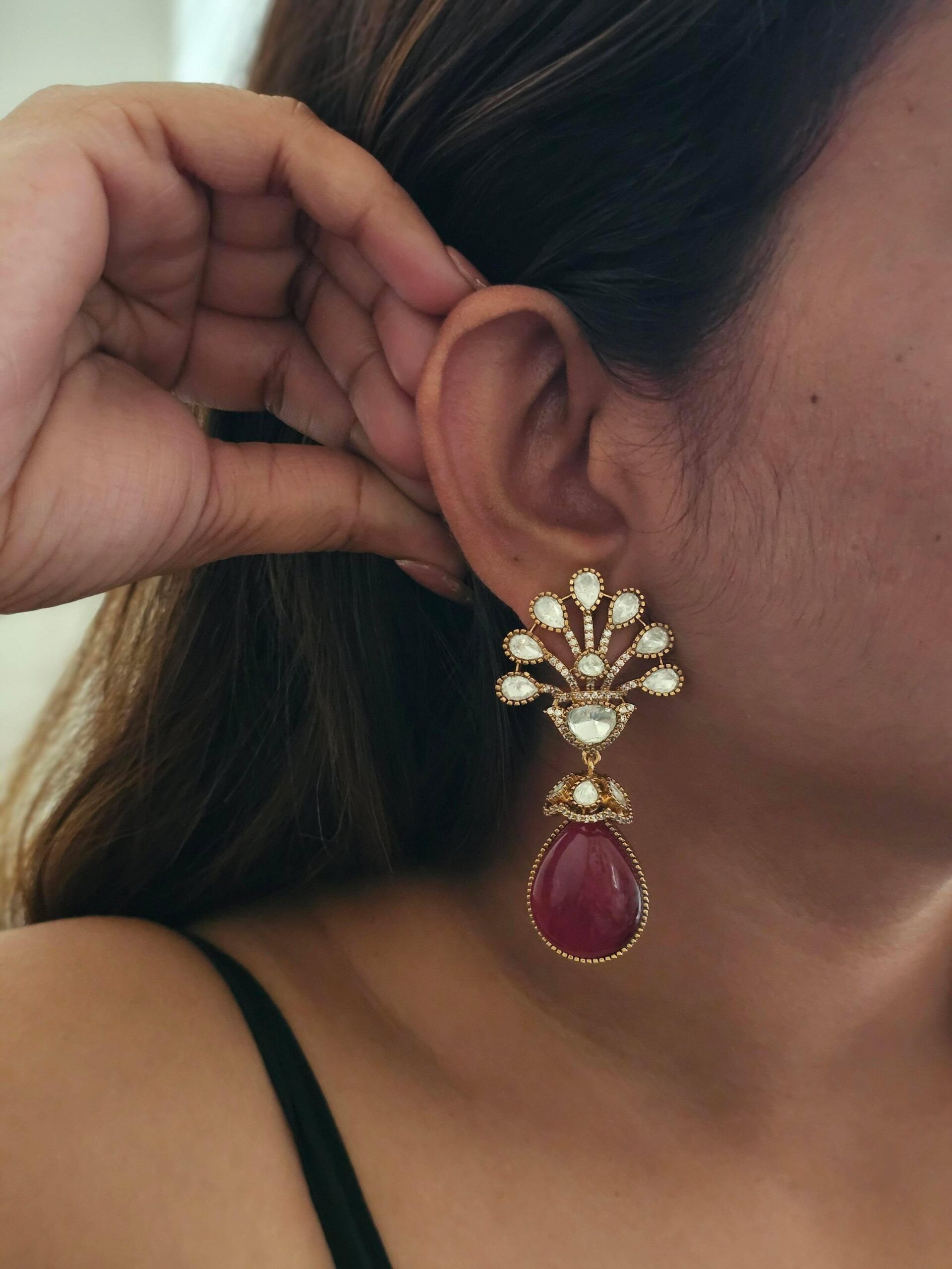 Ruh Quartz Earrings Thumbnail