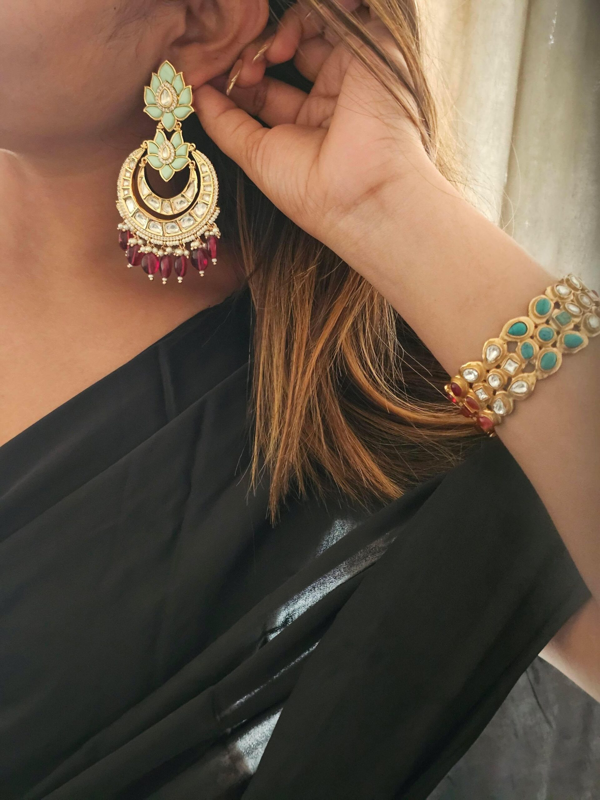 Isha Moonsanite Chaandbaali Thumbnail