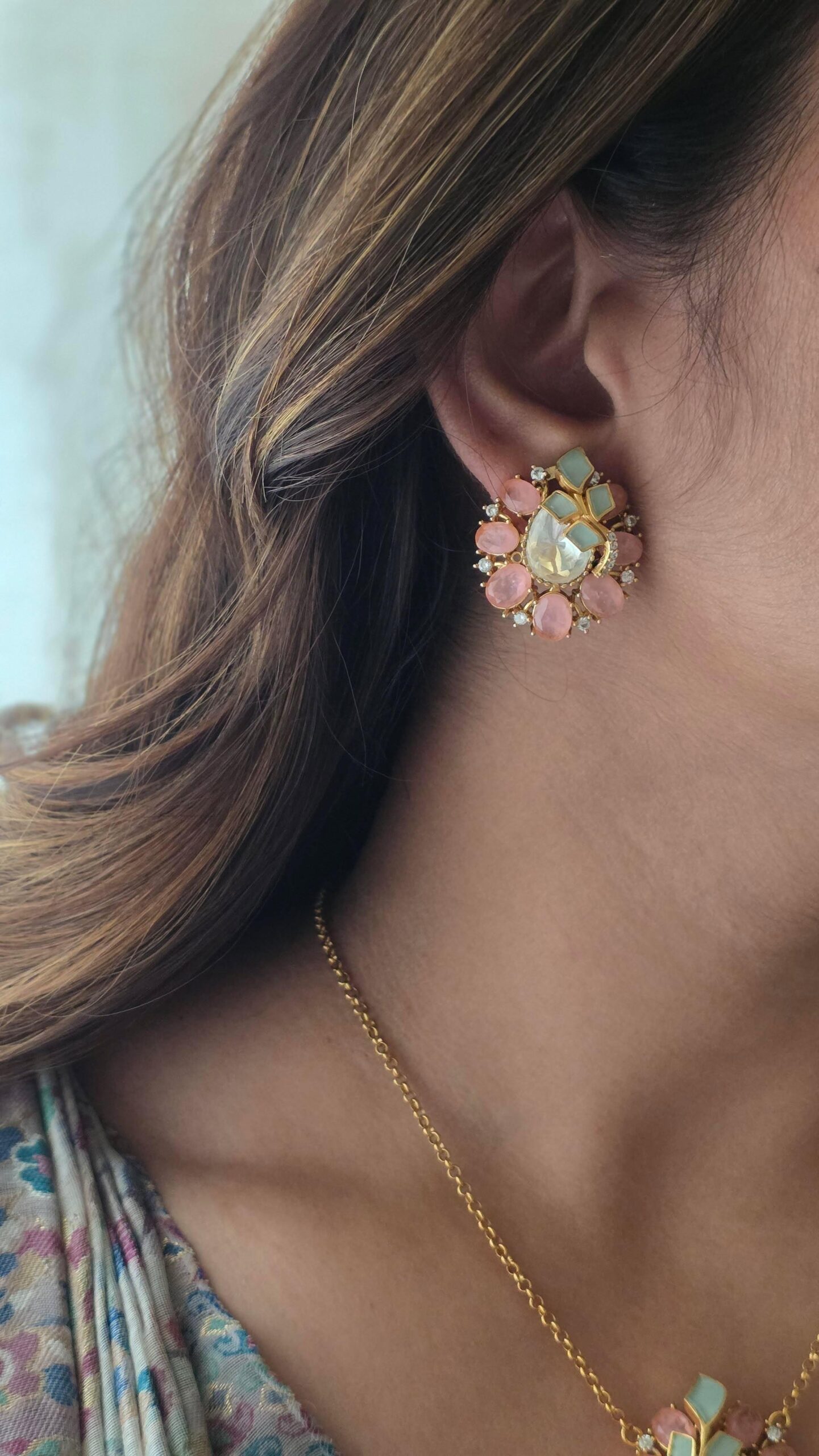 Juhi Delicate Necklace Thumbnail