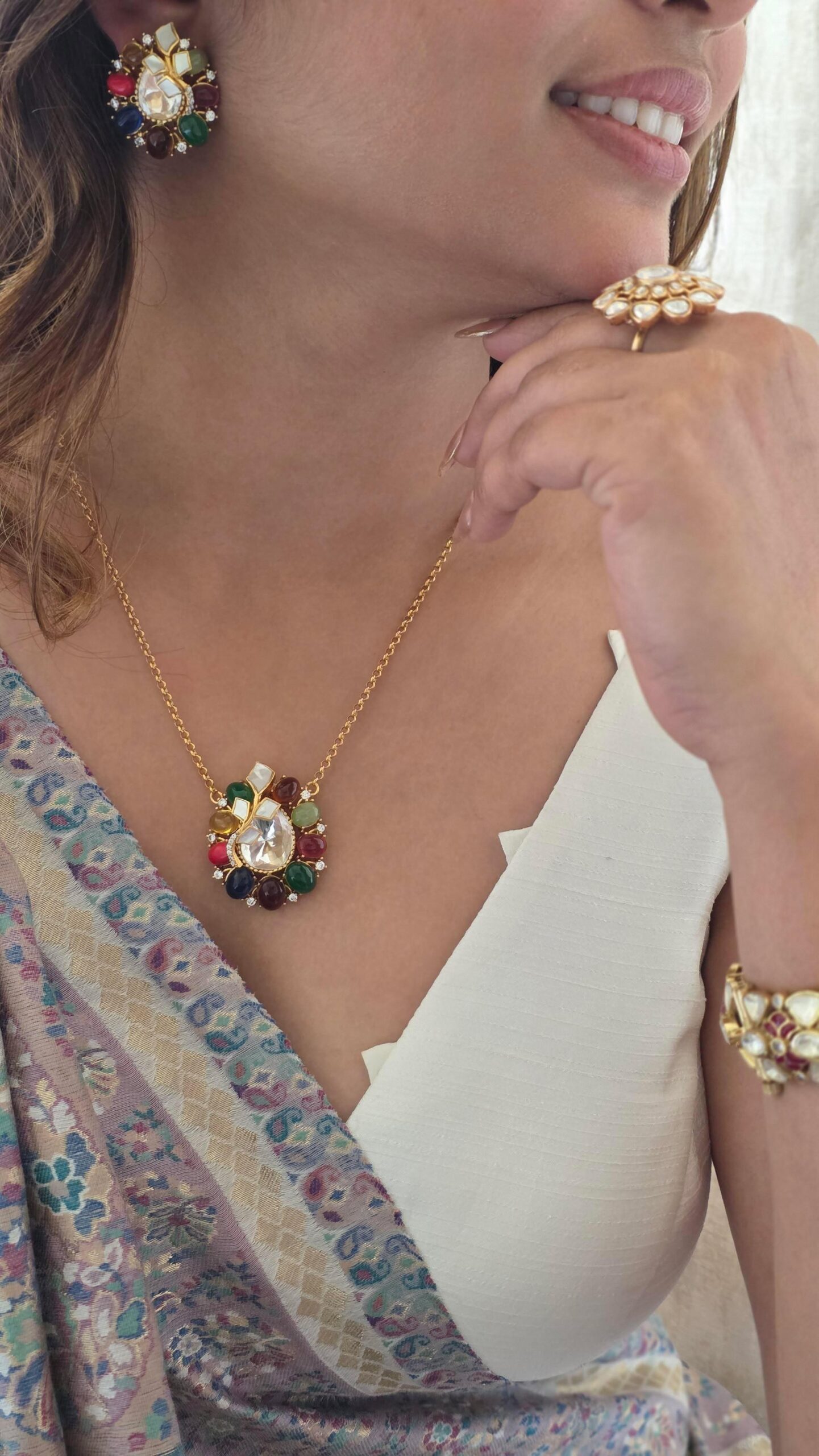 Juhi Delicate Necklace Thumbnail