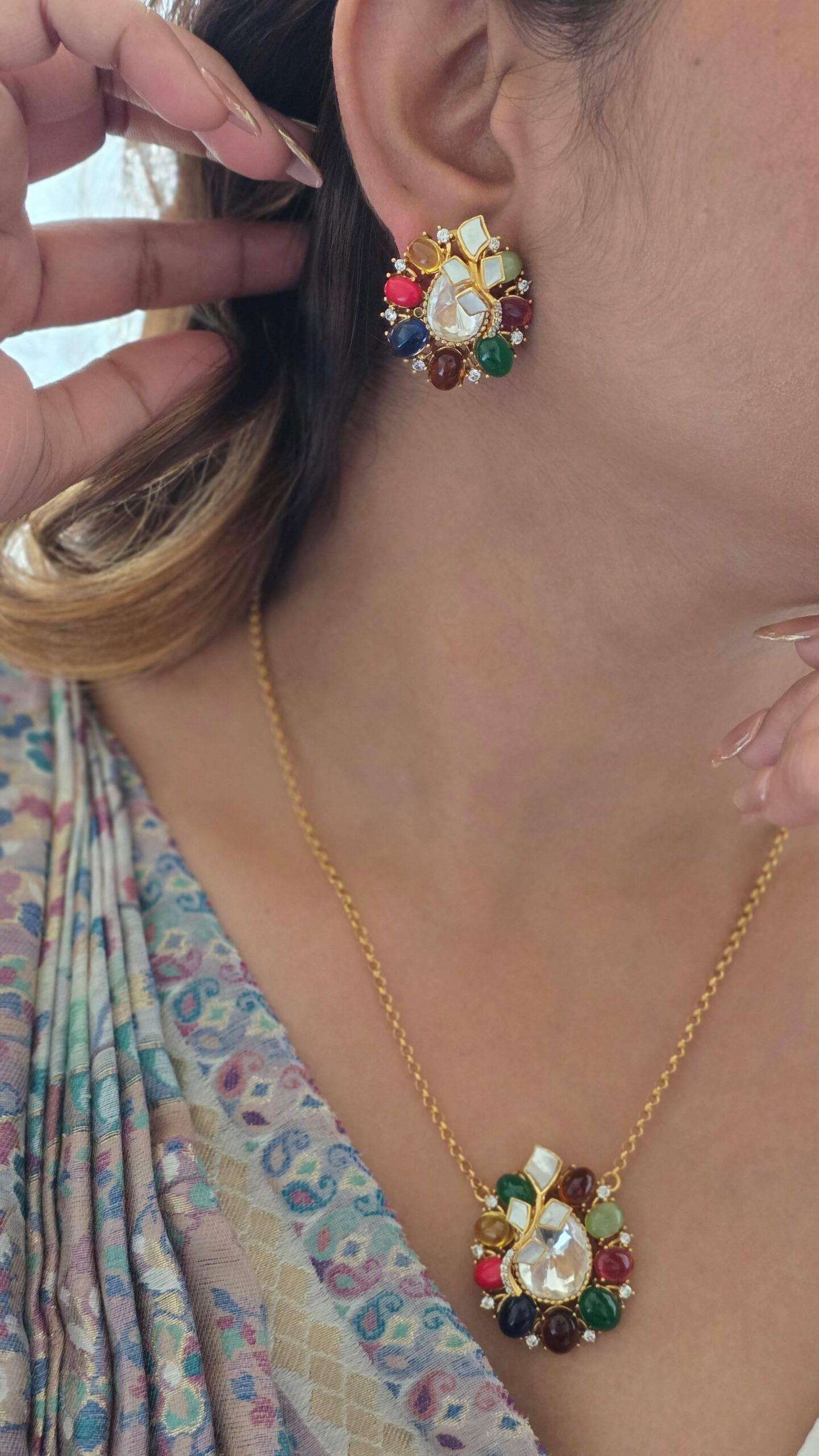 Juhi Delicate Necklace Thumbnail