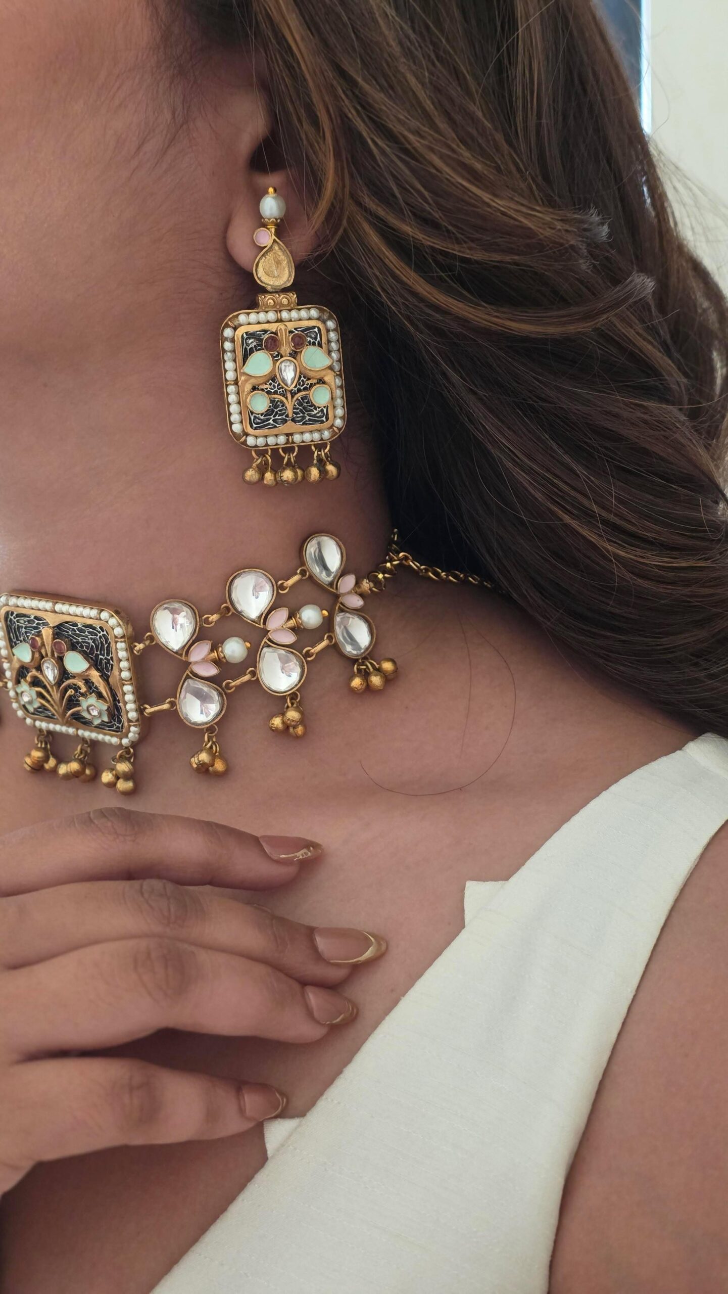 Geetika handcrafted choker Thumbnail