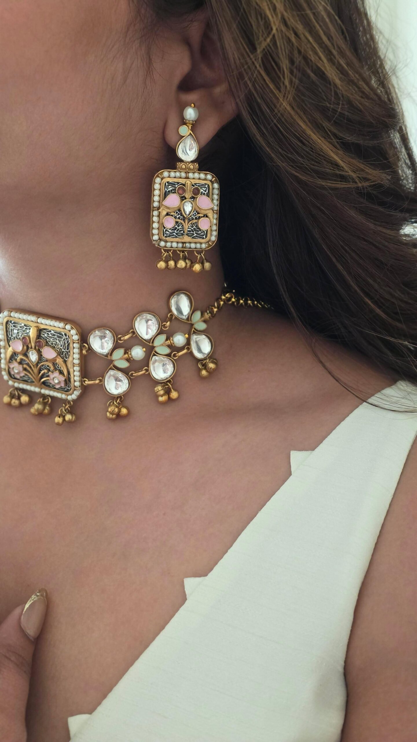 Geetika handcrafted choker Thumbnail