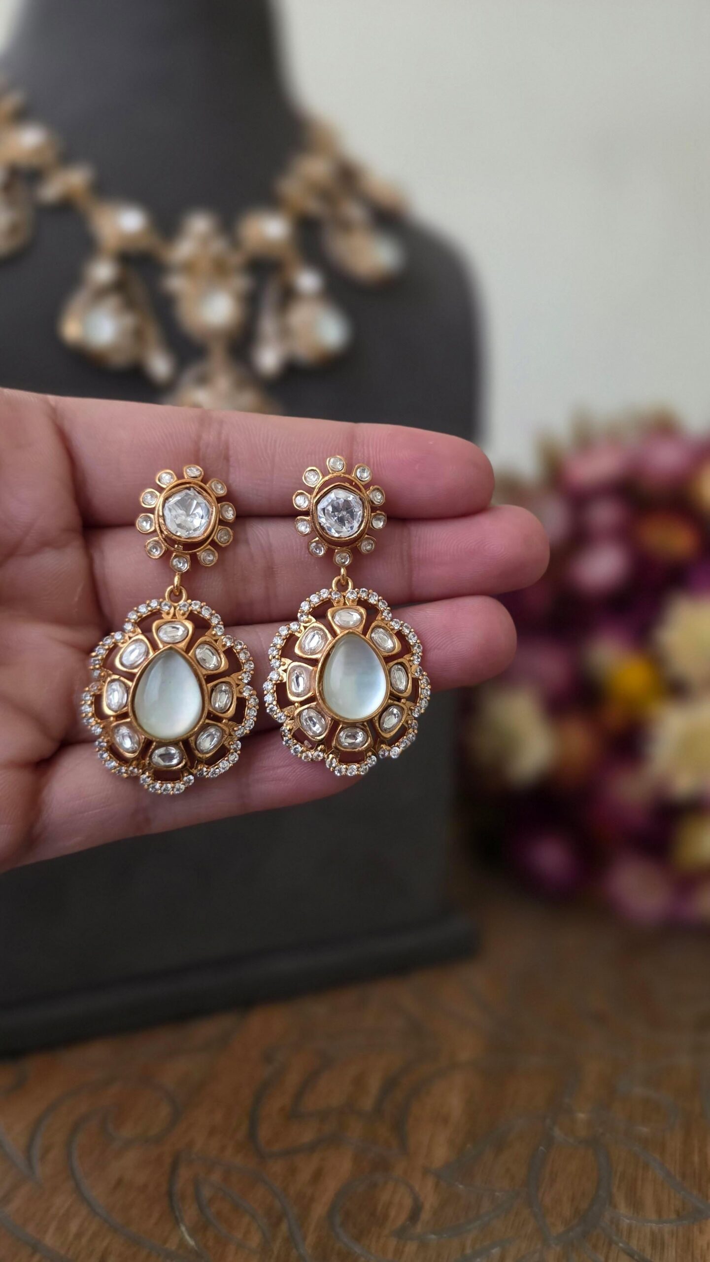 Driti quartz and polki necklace Thumbnail