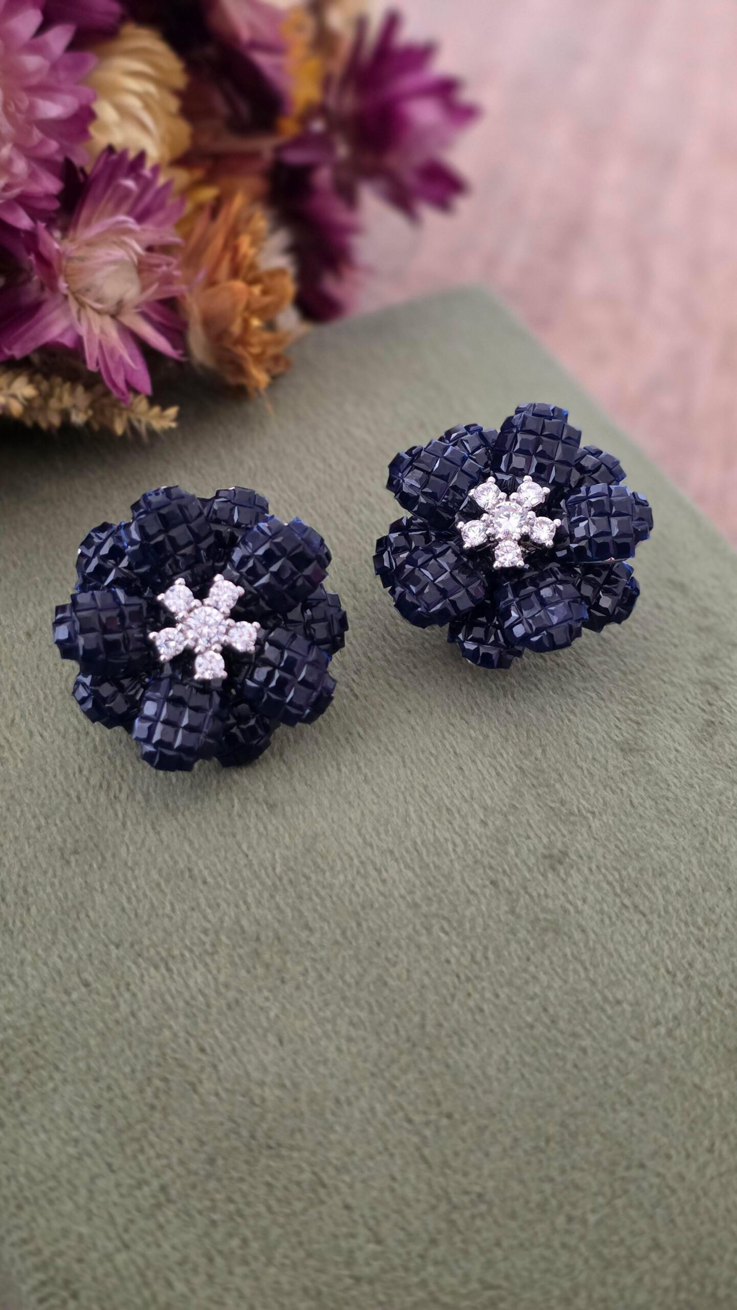 Anni studs Thumbnail